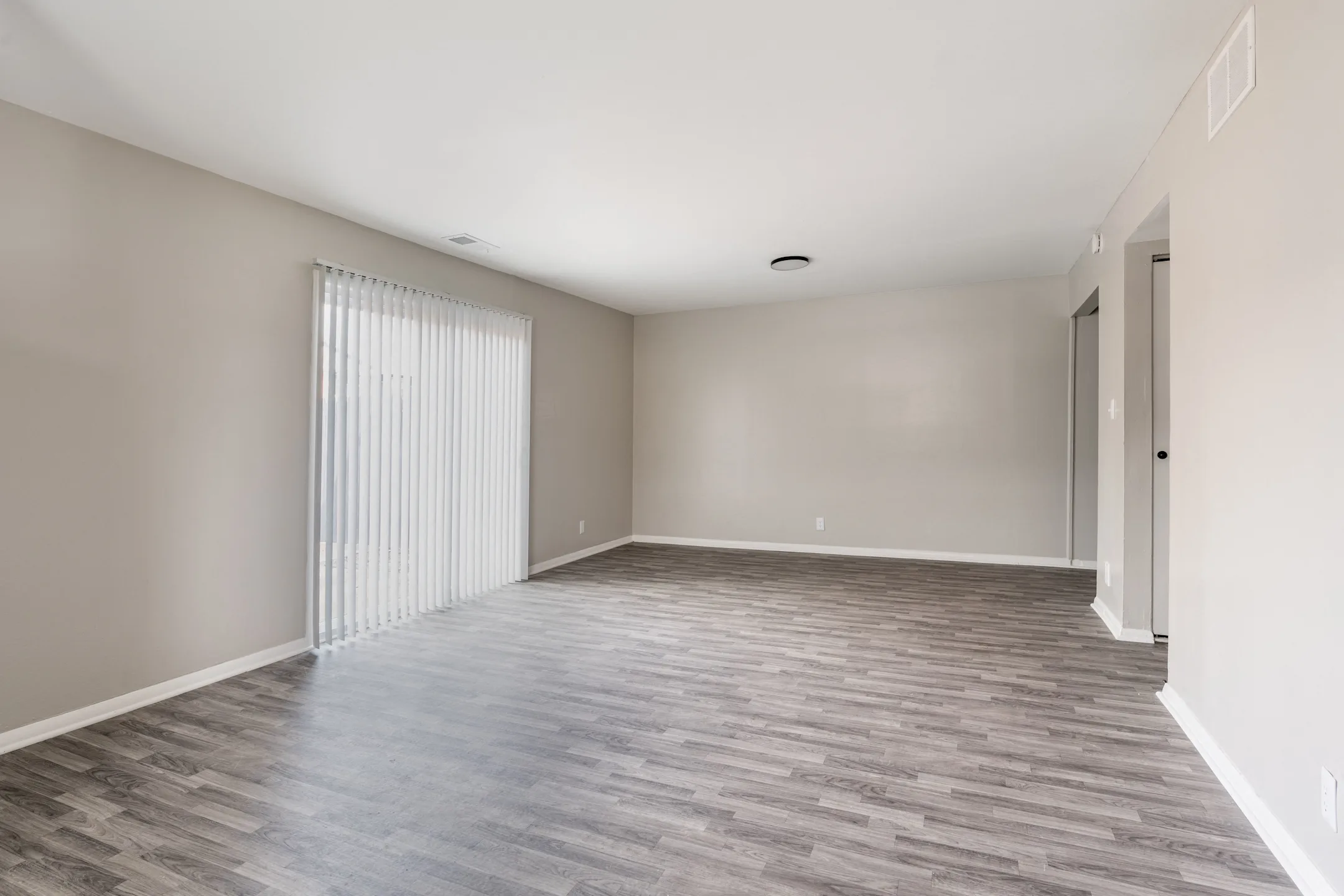 The Life at White Pines Apartments Indianapolis, IN 46224