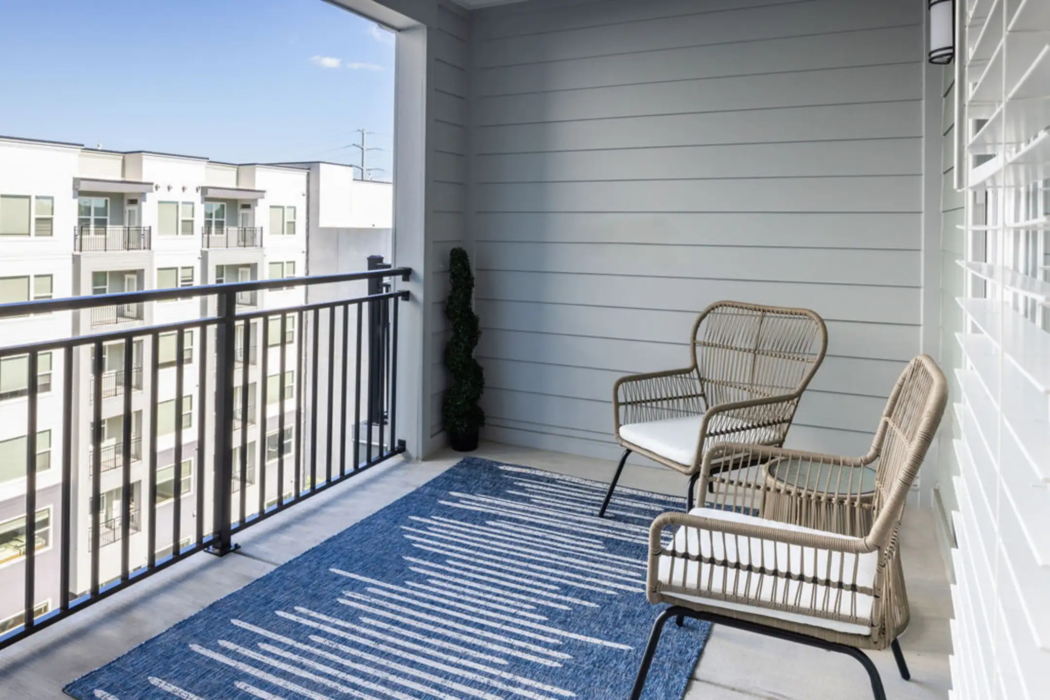 Broadstone Optimist Park 2010 N Brevard St Charlotte, NC Apartments