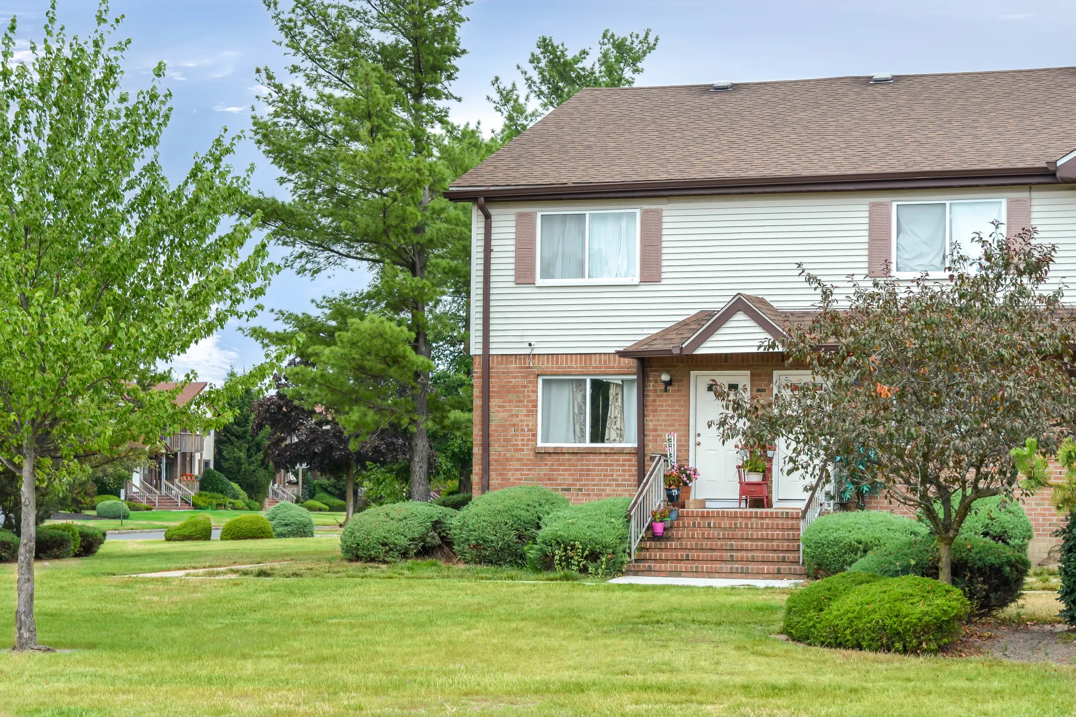 North Brunswick Manor Apartments - North Brunswick, NJ 08902