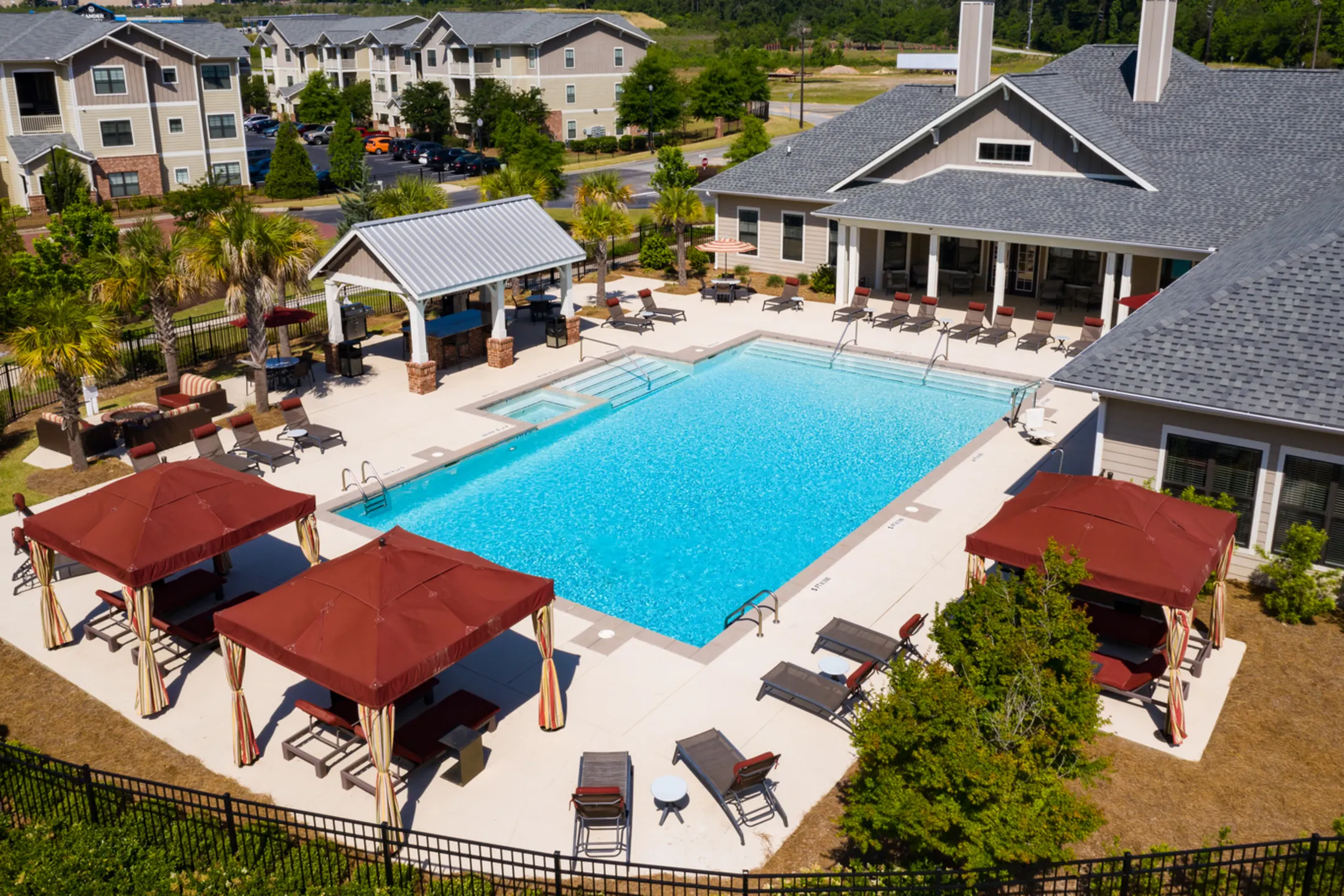 Pool - Gateway Crossing Apartment Homes - Augusta, GA