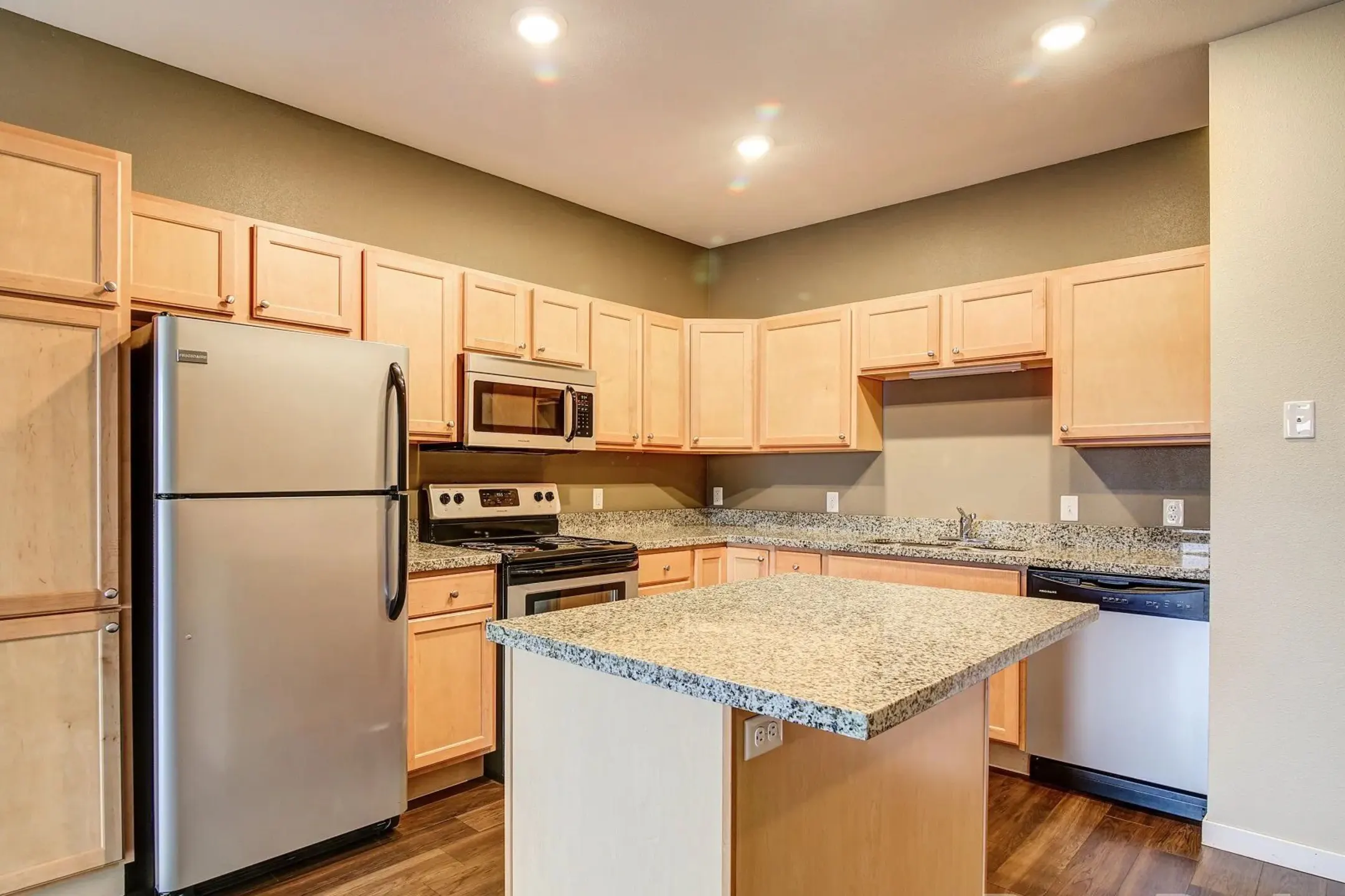 Kitchen - Lakewood Estates - Mandan, ND