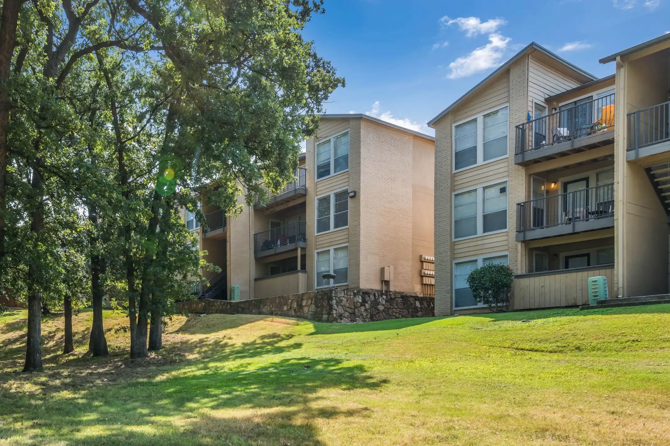 Building - Westdale Hills - Euless, TX
