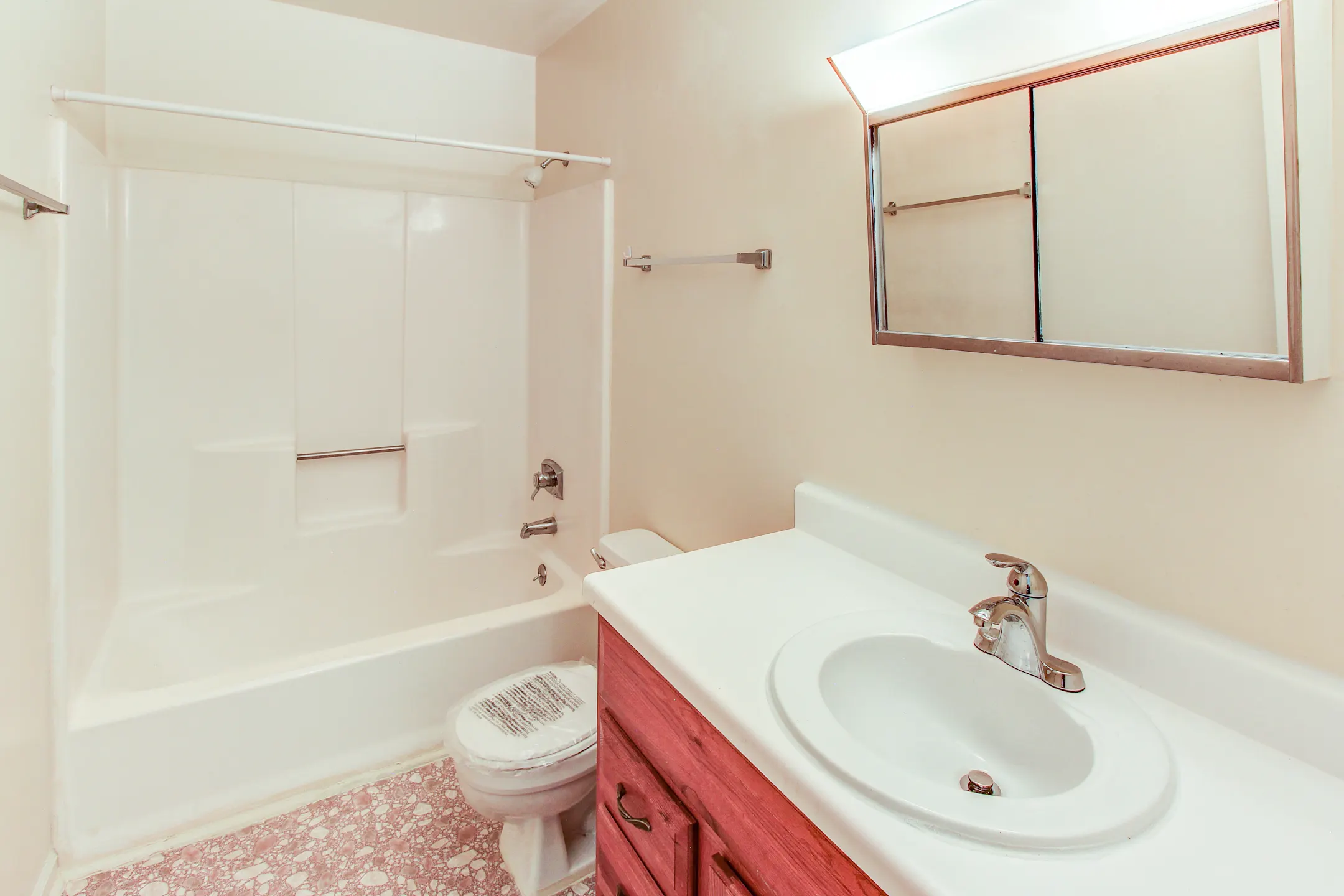 Wellington Manor Apartments Martinsville, VA 24112