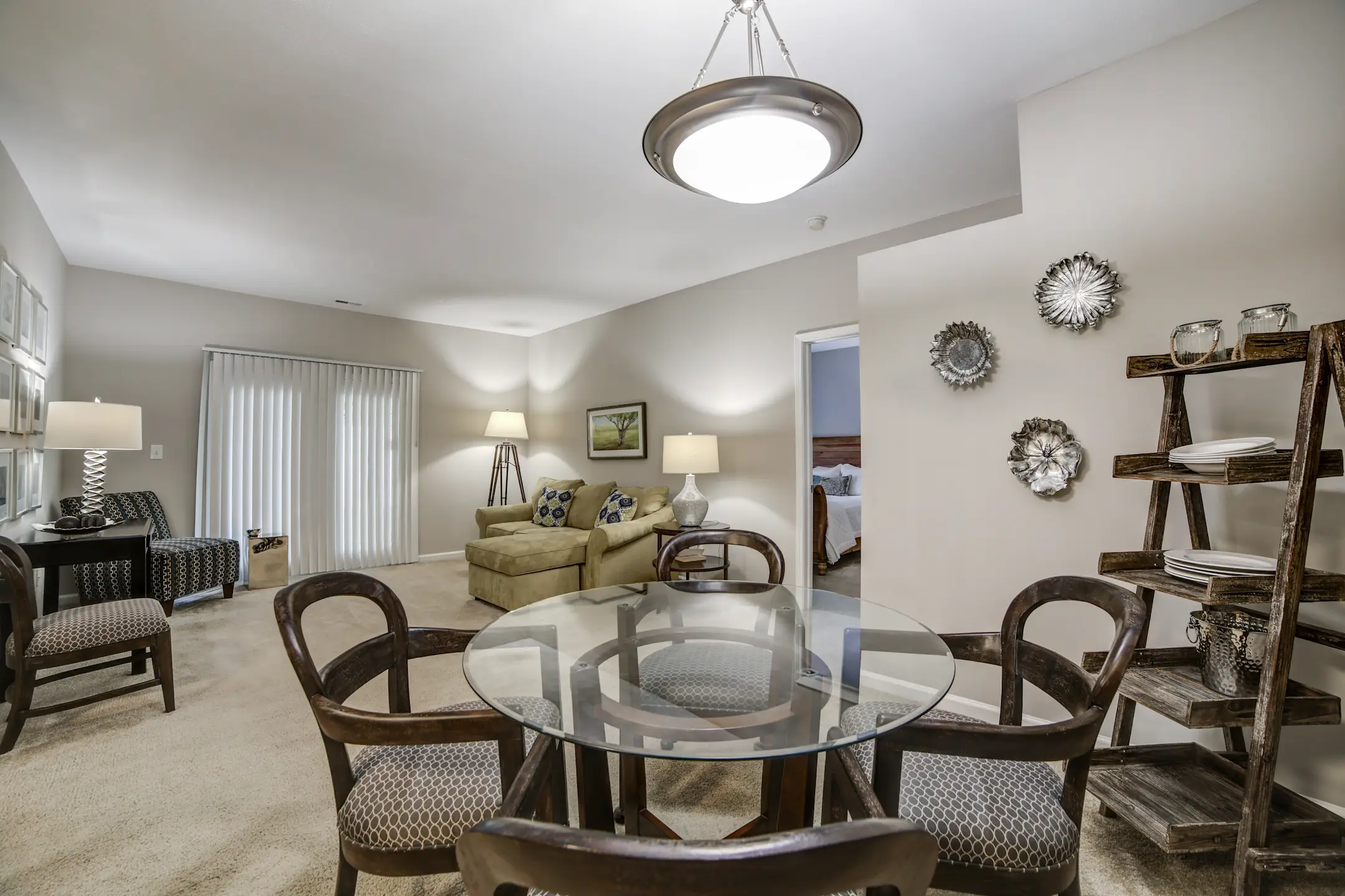 Auburn Hill Apartments 840 Auburn Hill Dr Indianapolis, IN