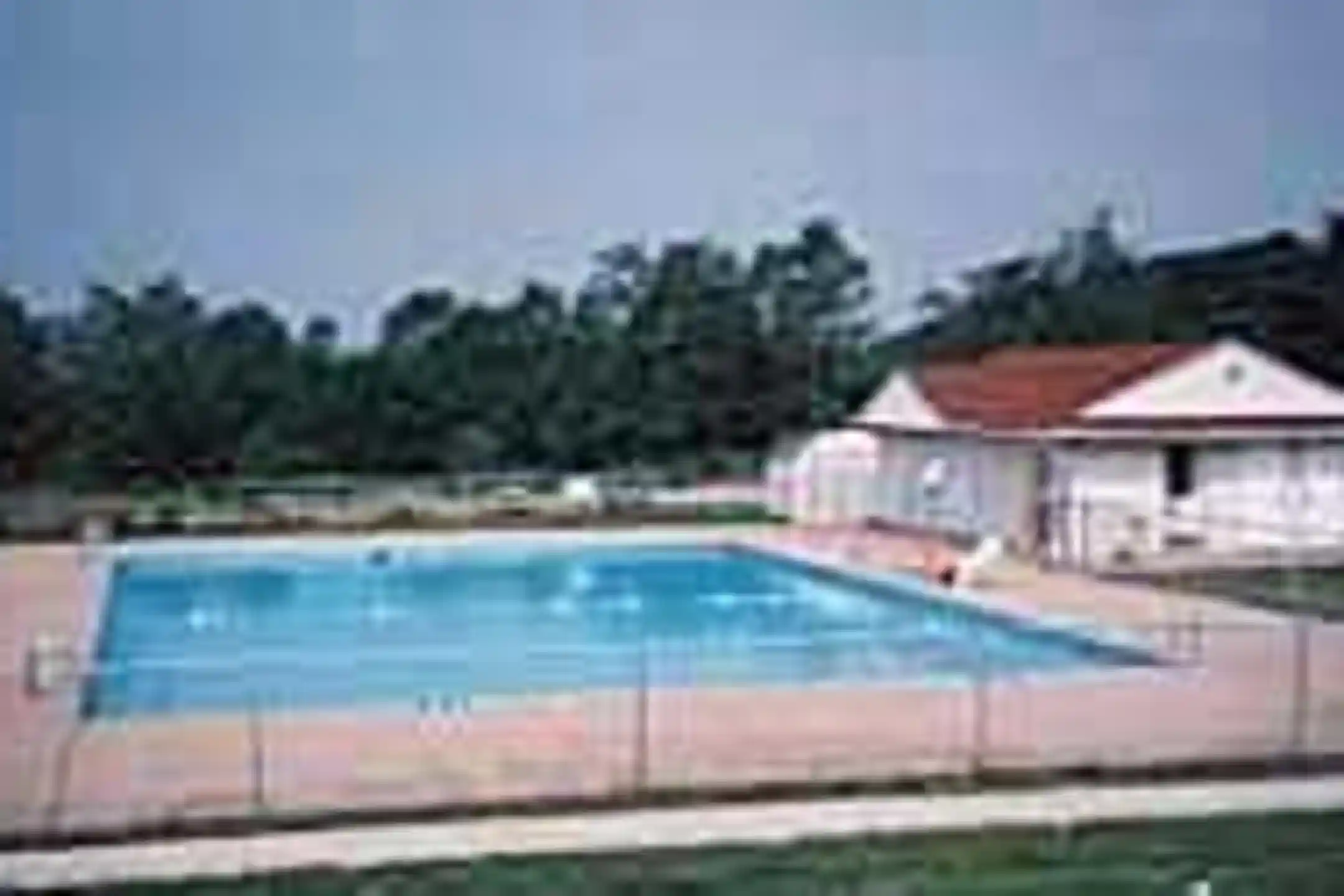 Pool - Laurel Hills Apartments - Brunswick, OH