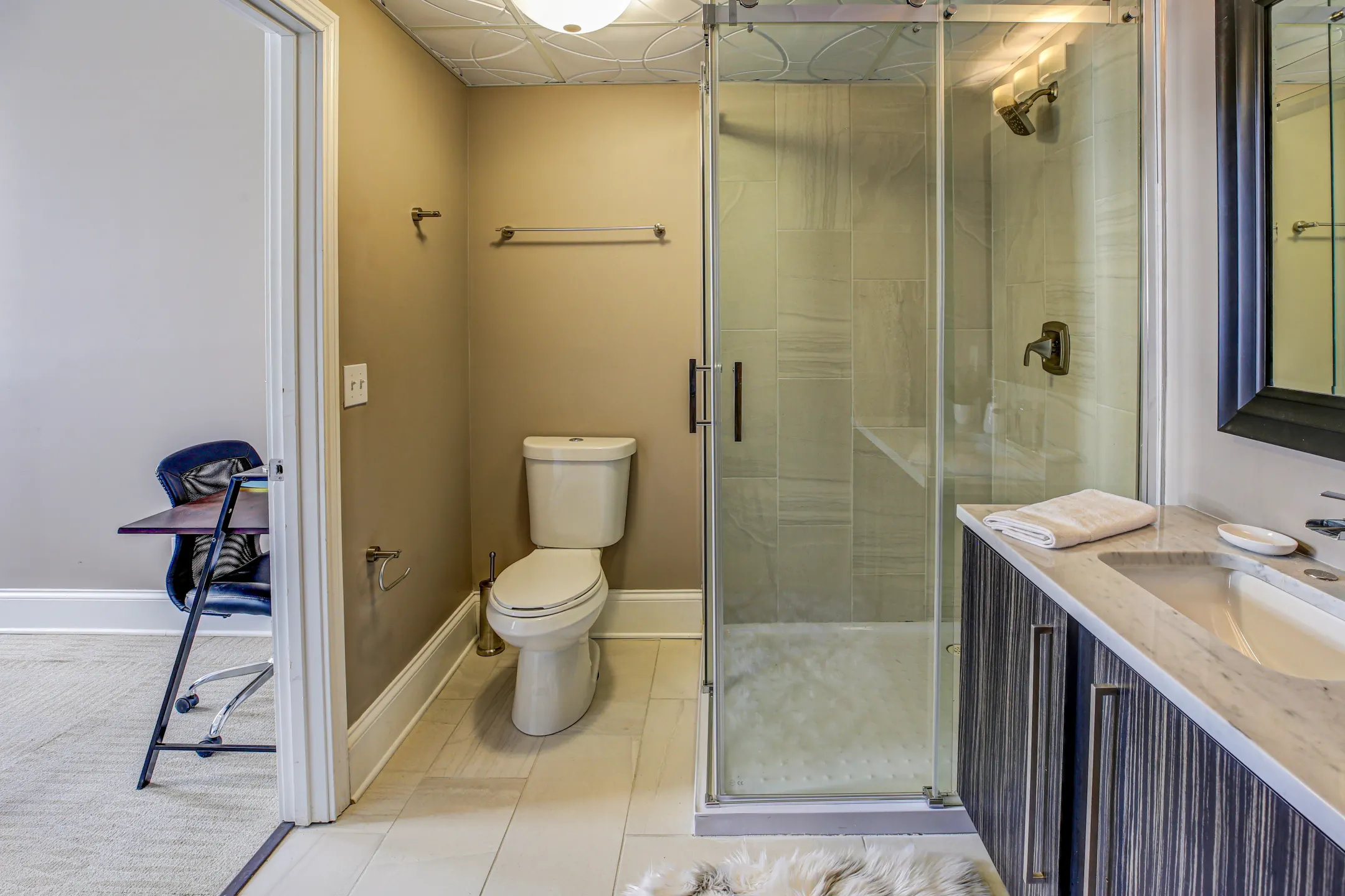Bathroom - McCurdy Apartments - Evansville, IN