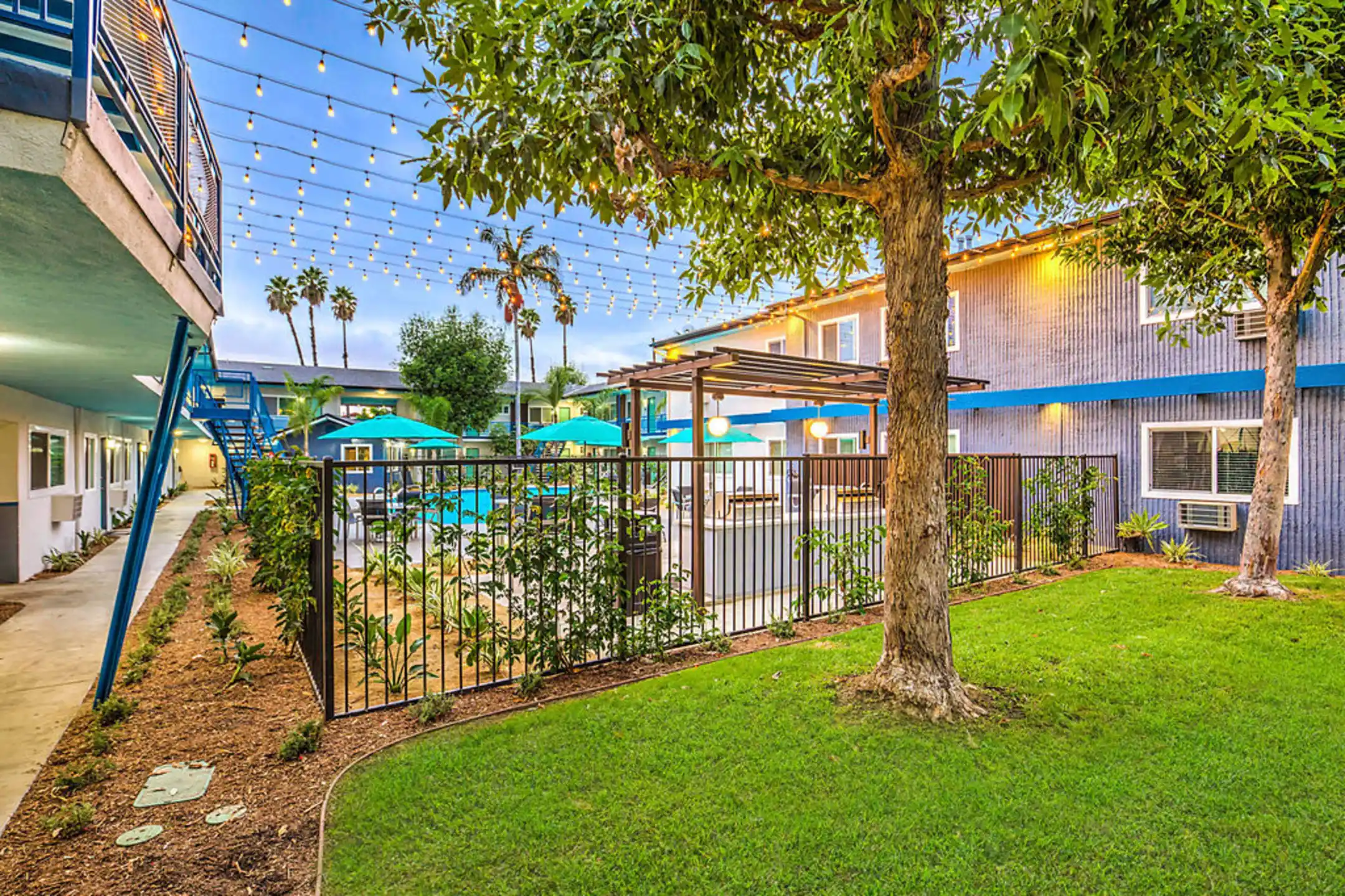 Island Apartments 8222 Rosemead Blvd Pico Rivera, CA Apartments for