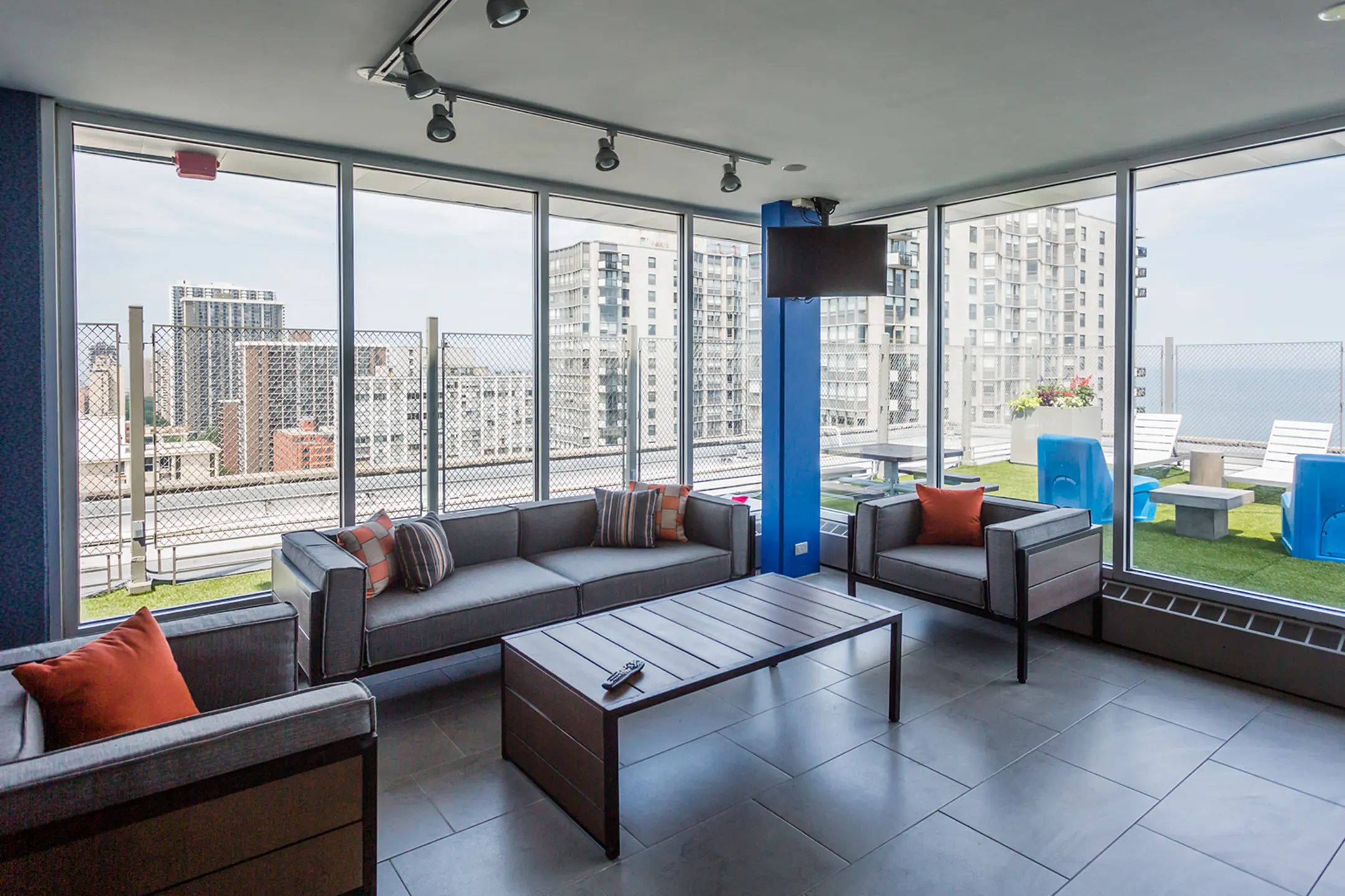 Sheridan Tower 5650 N Sheridan Rd Chicago, IL Apartments for Rent