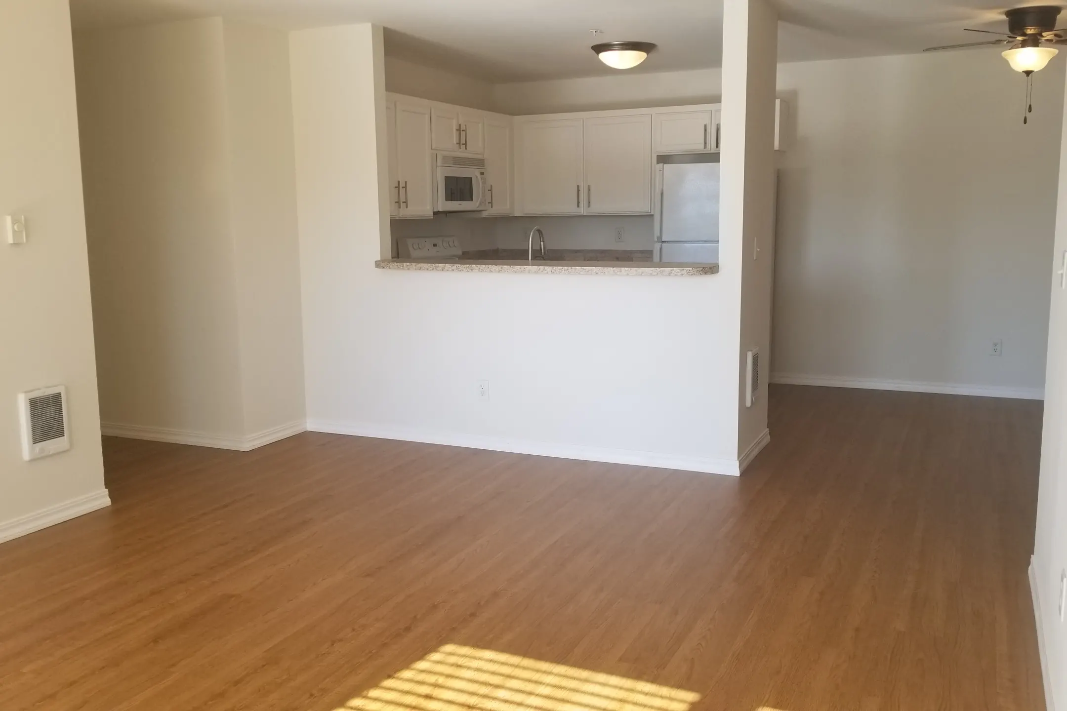 Eola Heights Apartments Salem, OR 97304