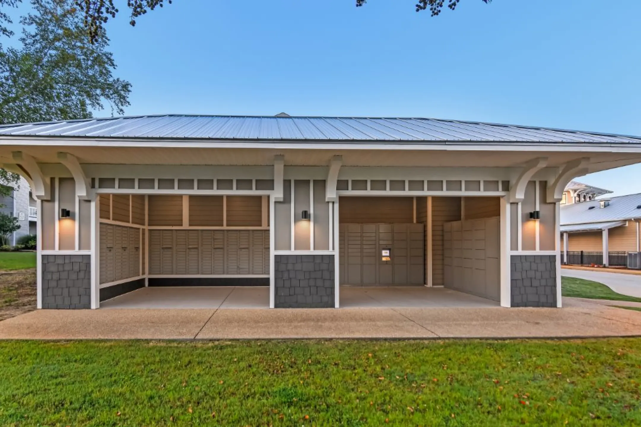 Crossgates I & II 1087 Stark Rd Starkville, MS Apartments for Rent