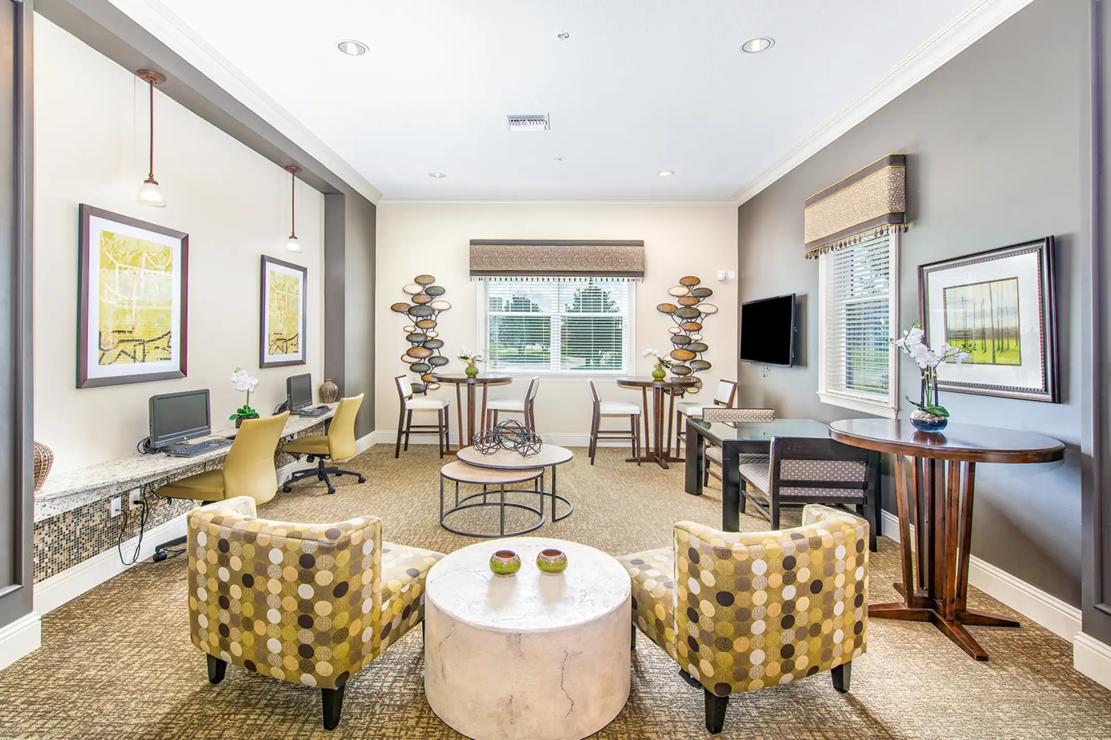 Living Room - MAA Randal Lakes - Orlando, FL