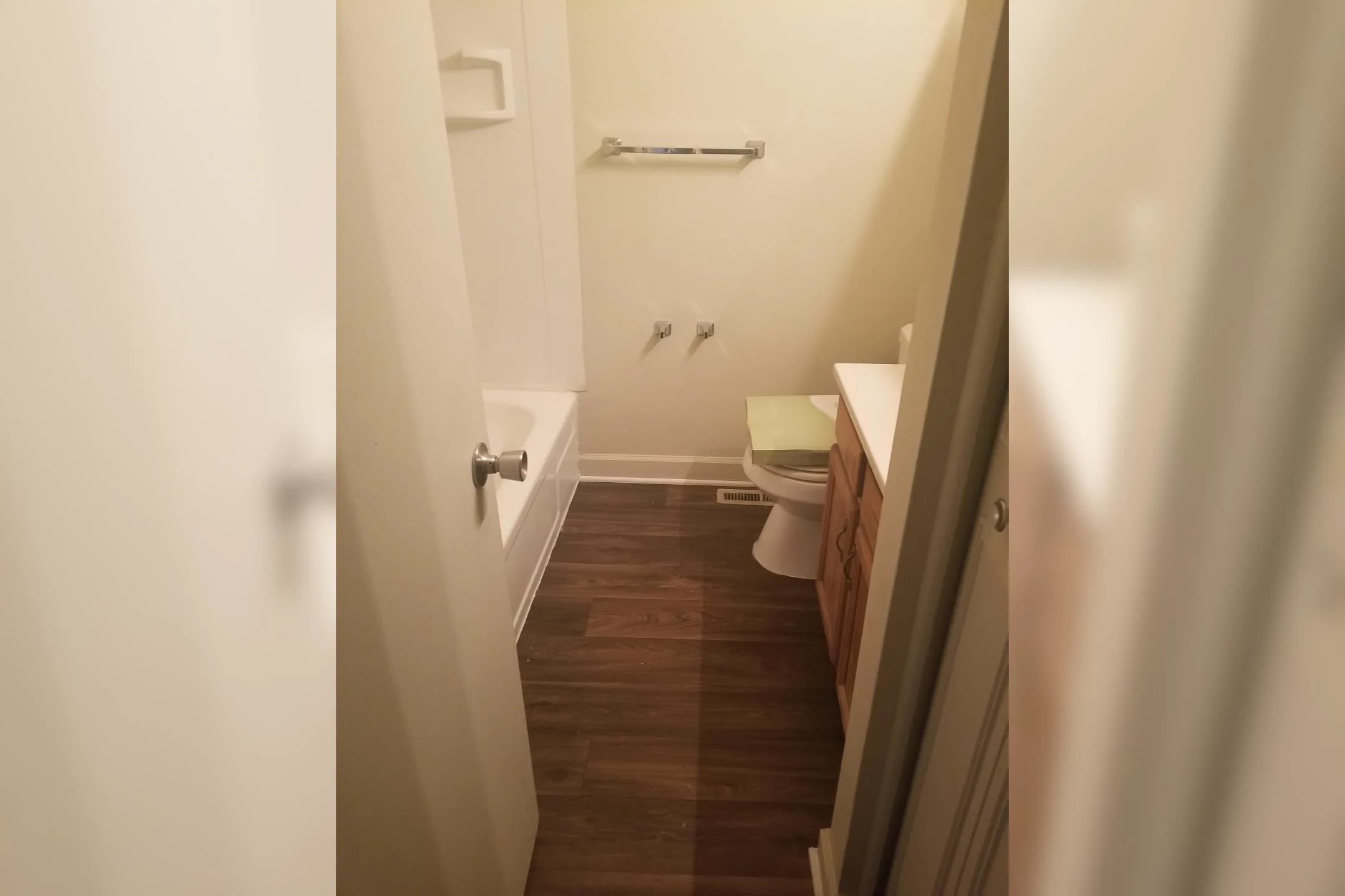 Washington Townhomes 2307 Washington Ave Lorain, OH Townhomes for