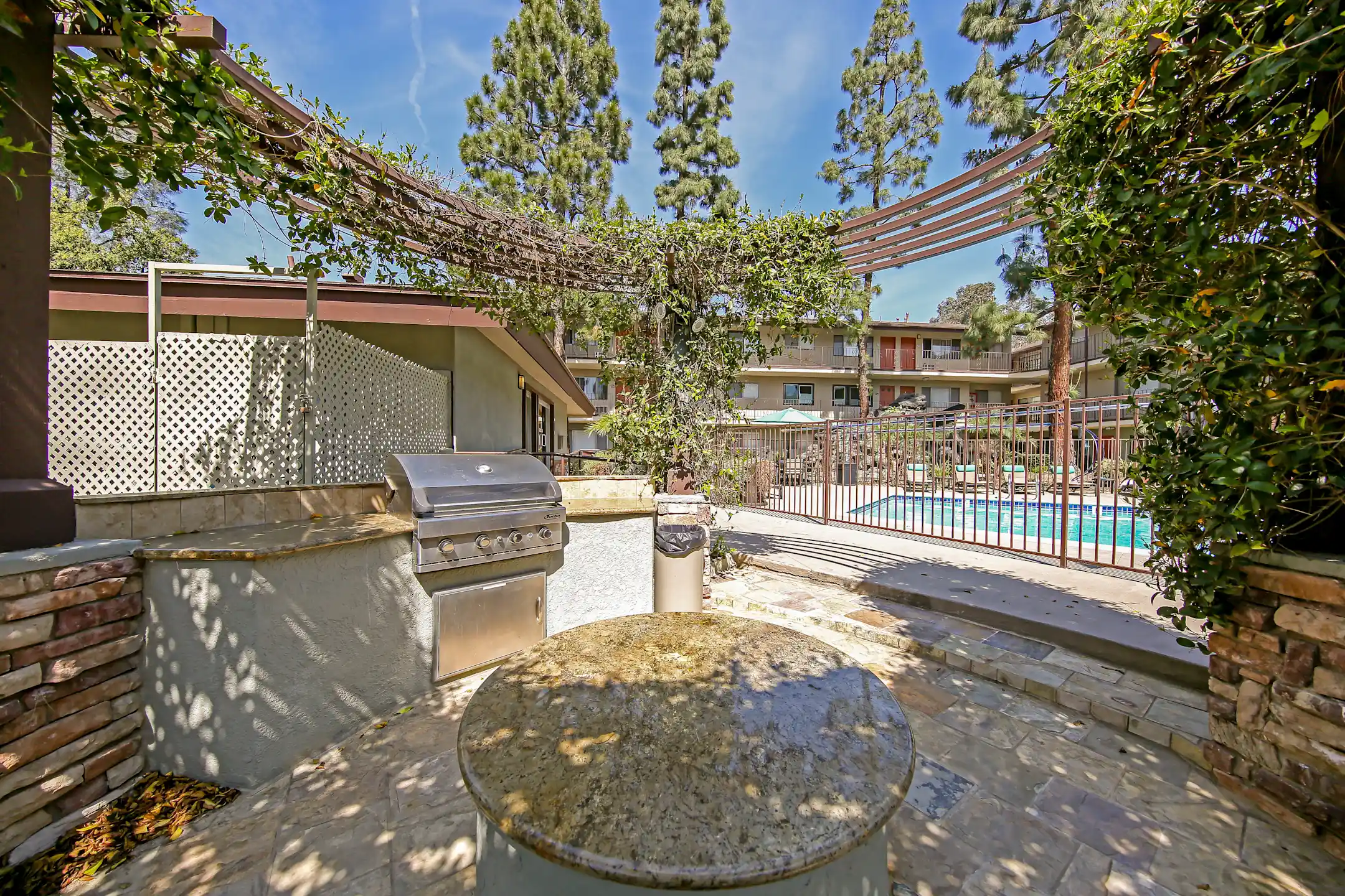 The Vue at Montrose - Glendale, CA
