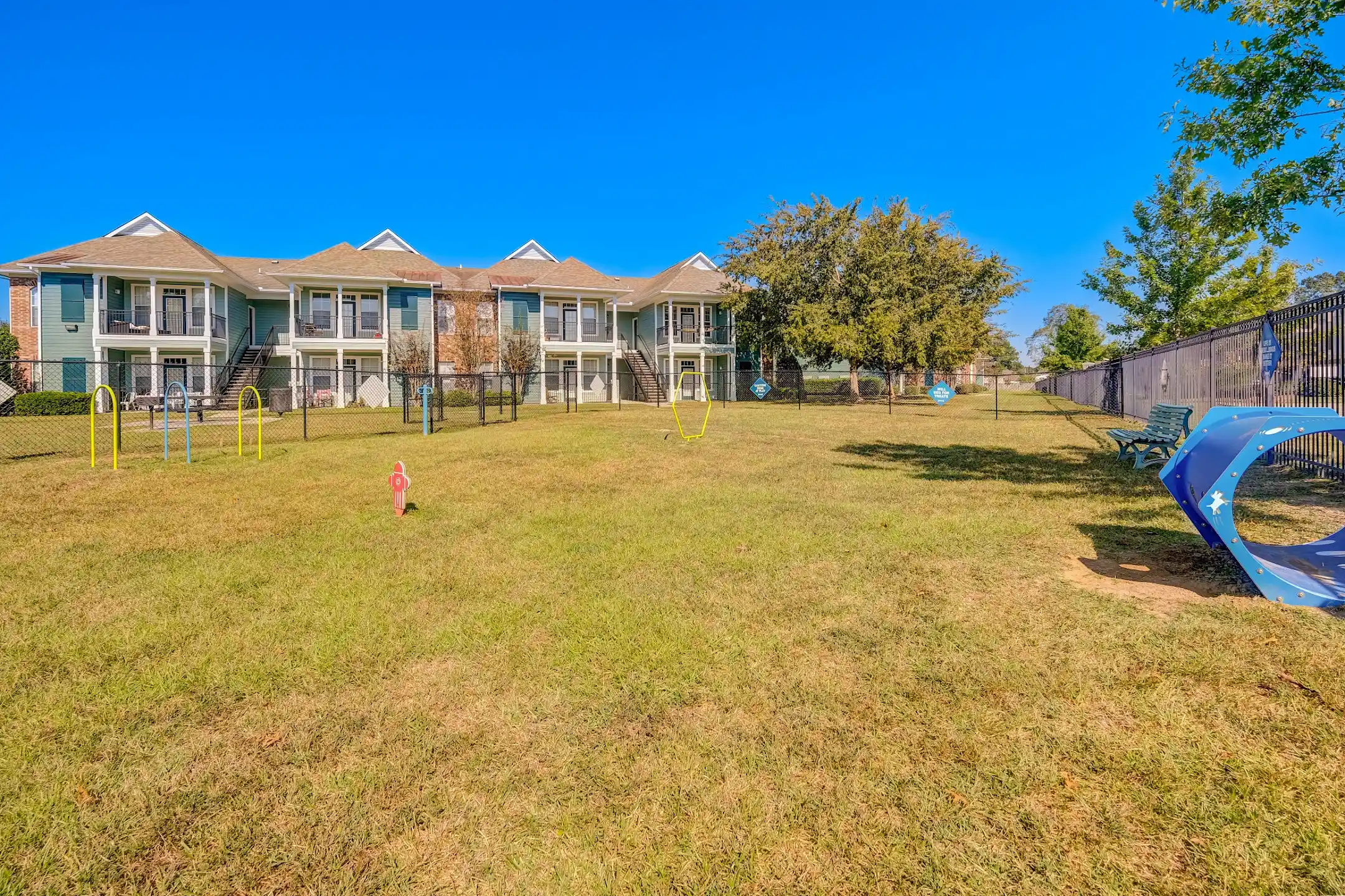 Audubon Lake Apartment Homes - Lafayette, LA