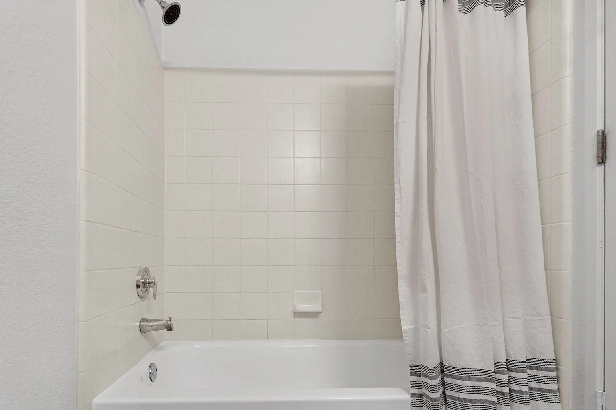 Vivo Living Arbor View 710 Yorkmont Road Charlotte, NC Apartments