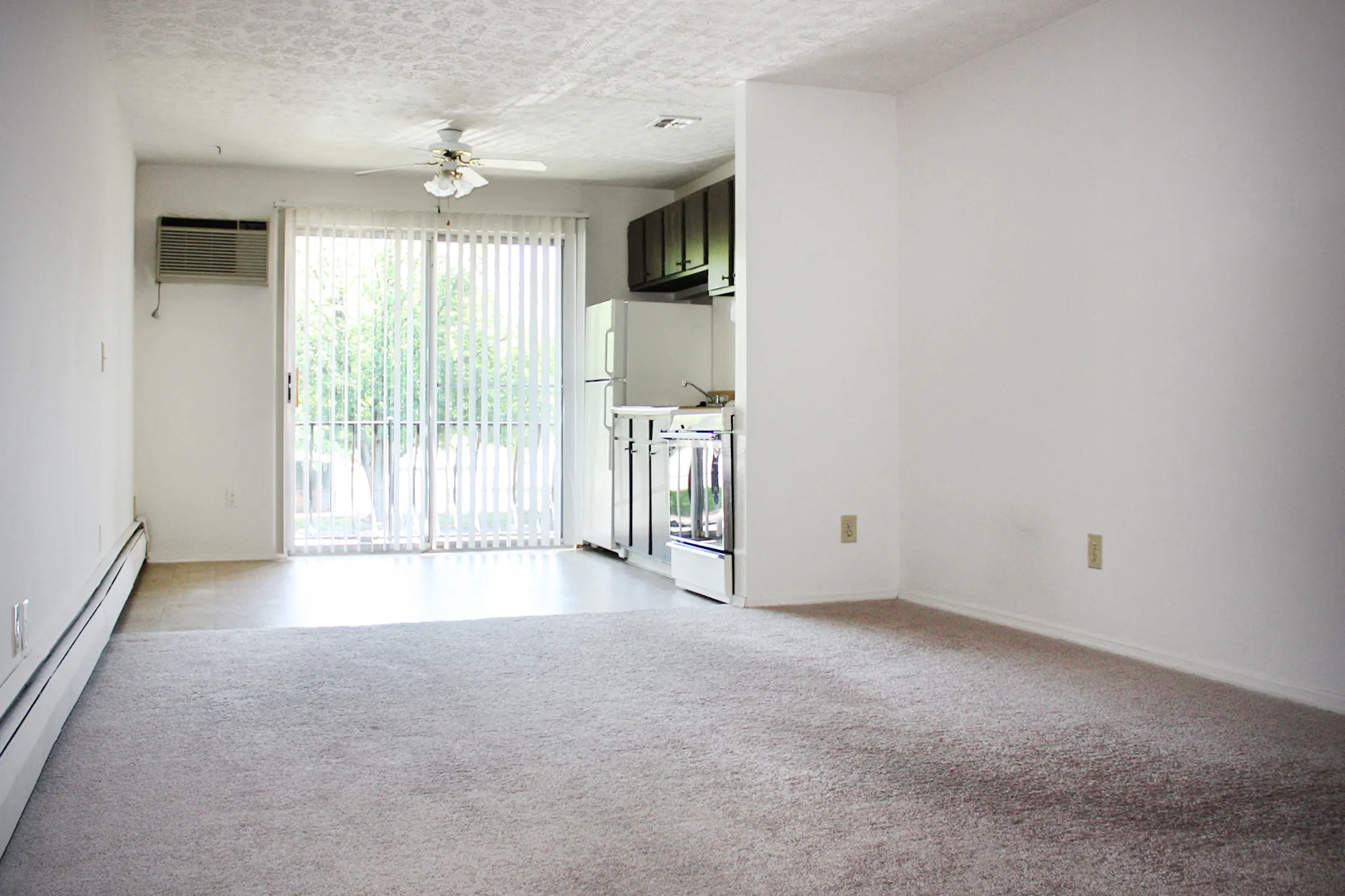 Living Room - Summit East Apartments a Senior Community - Cincinnati, OH