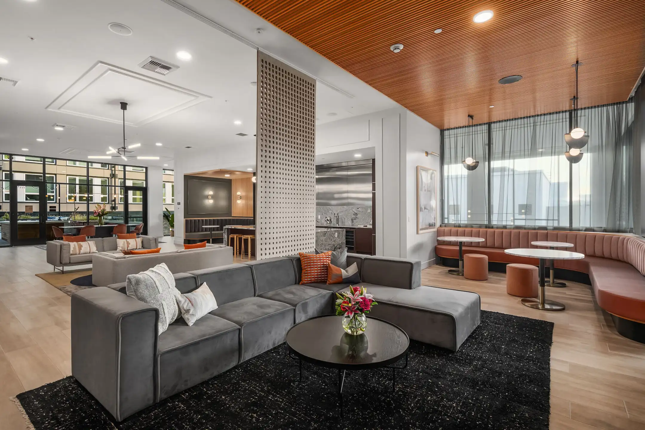 Broadstone Strata 4906 25th Ave NE Seattle, WA Apartments for Rent