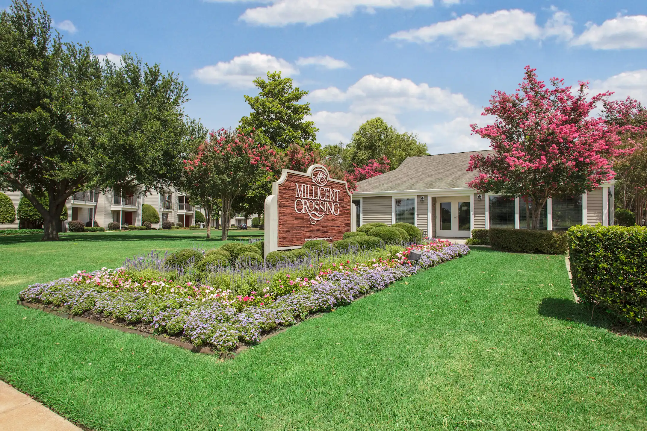 Millicent Crossing Apartments 8700 Millicent Way Shreveport, LA