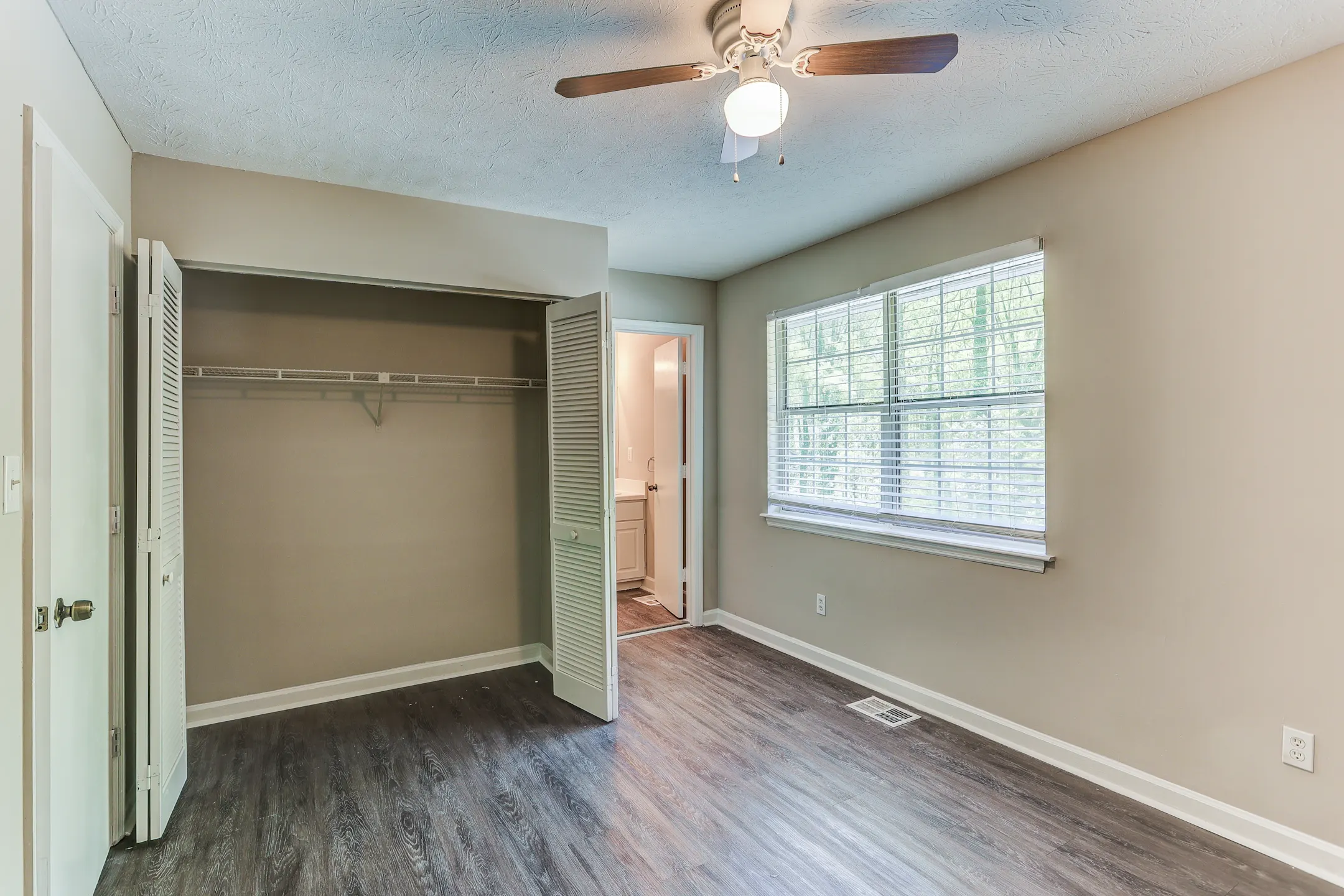 Creekview Townhomes 437 Creekview Ct Scottdale, GA Apartments for