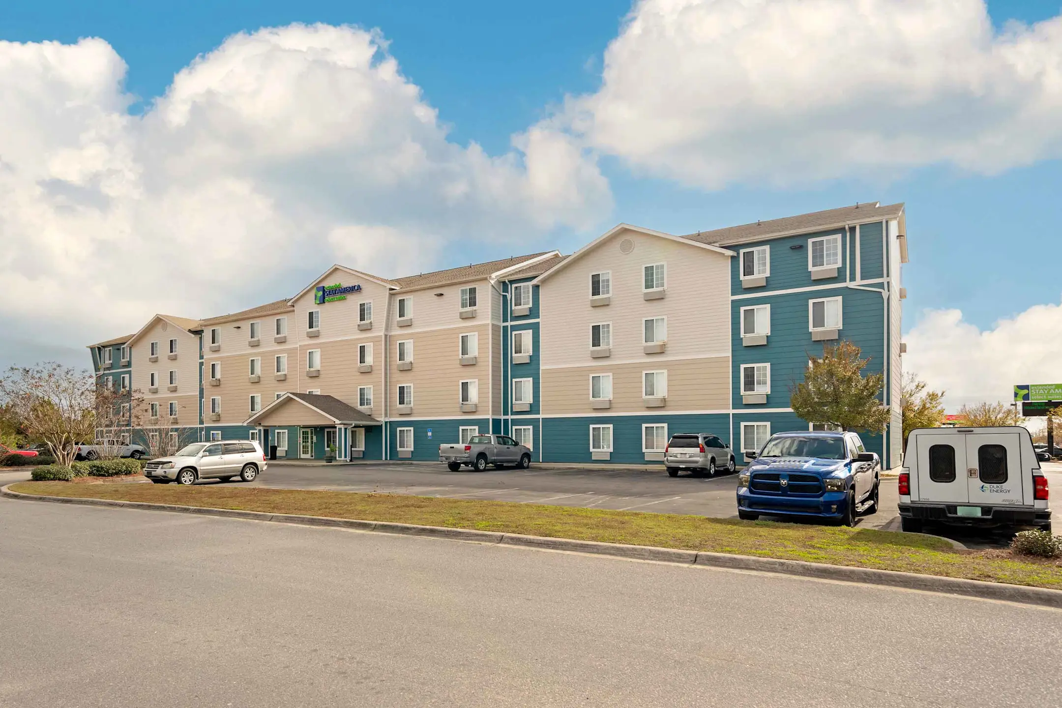 Building - Furnished Studio - Panama City - Callaway - Callaway, FL