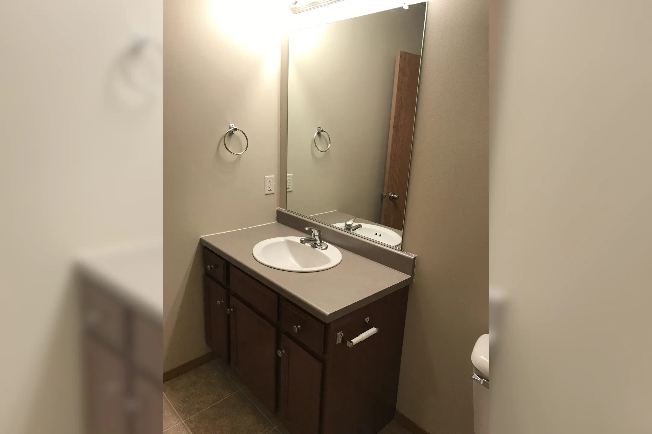 Bathroom - Benson Village Townhomes - Sioux Falls, SD