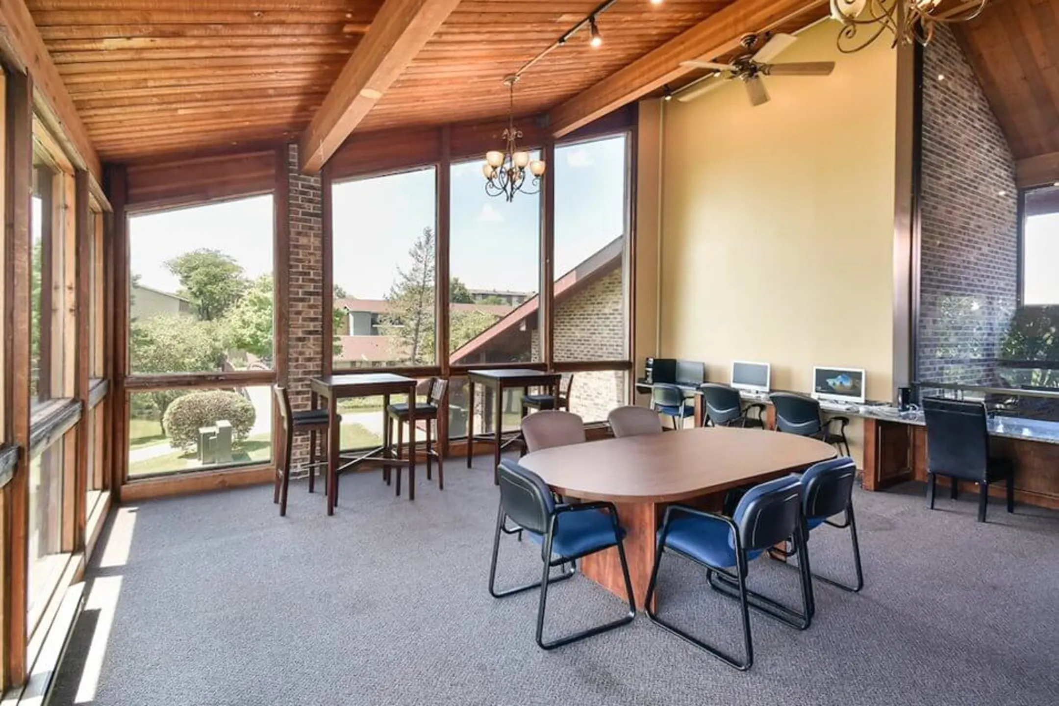 Glenbrook Apartments Apartments Milwaukee, WI 53223