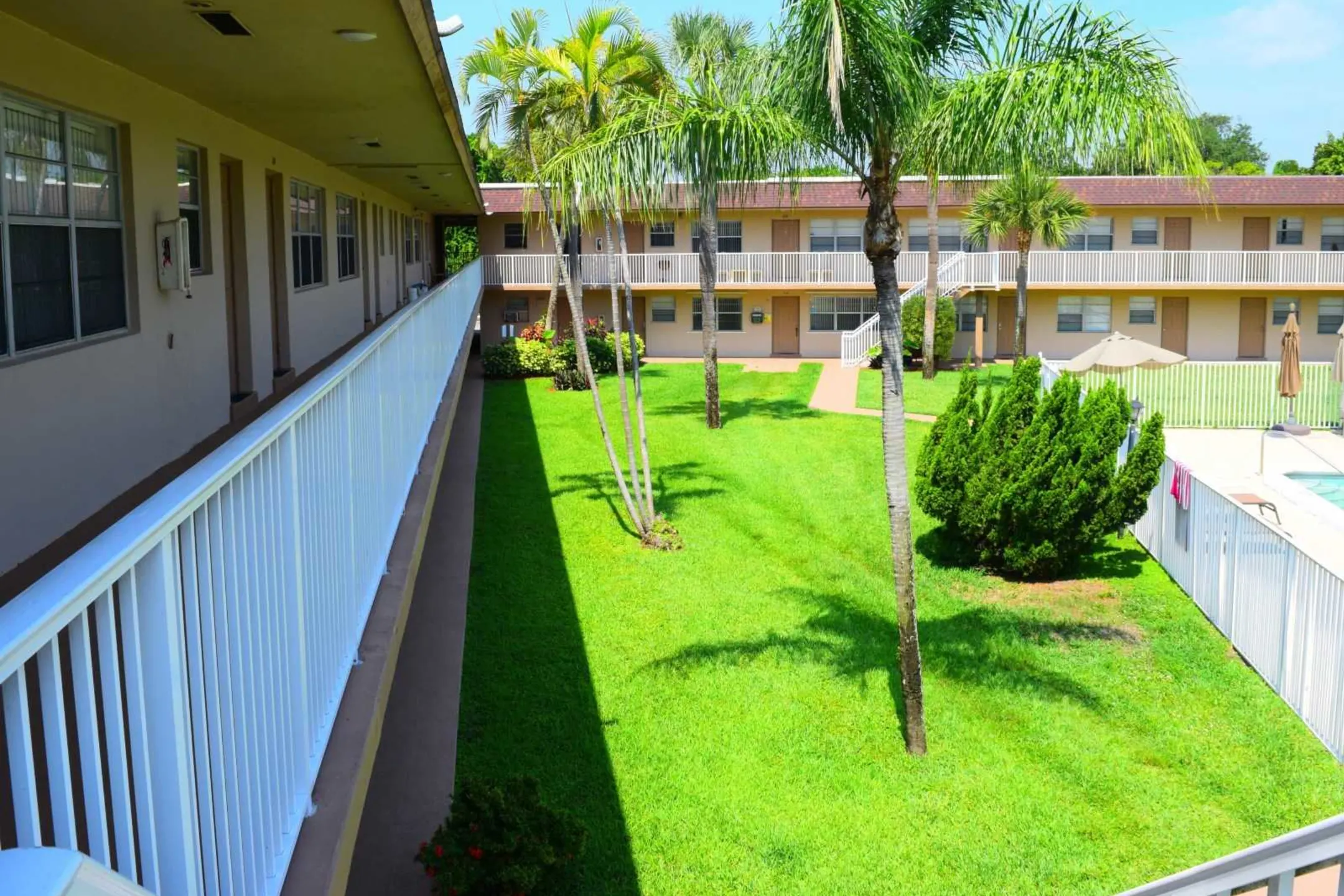 The Bicycle Club Apartments Boca Raton FL 33432   7a0a374aab6d611636427583d96c9be3