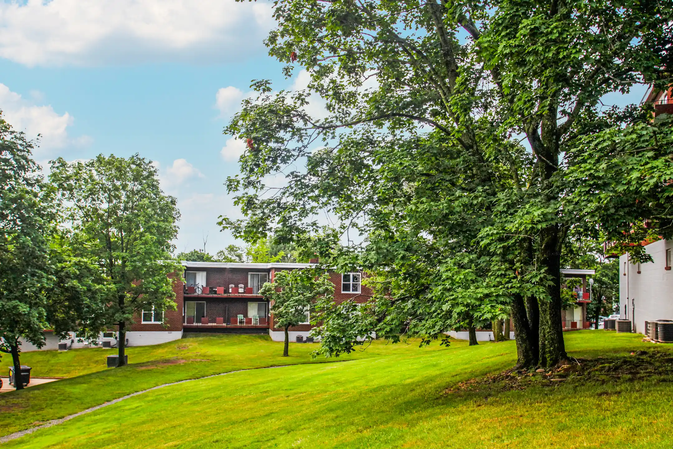 Prospect Hills/Madison Arms 100 Capner St Flemington, NJ Apartments
