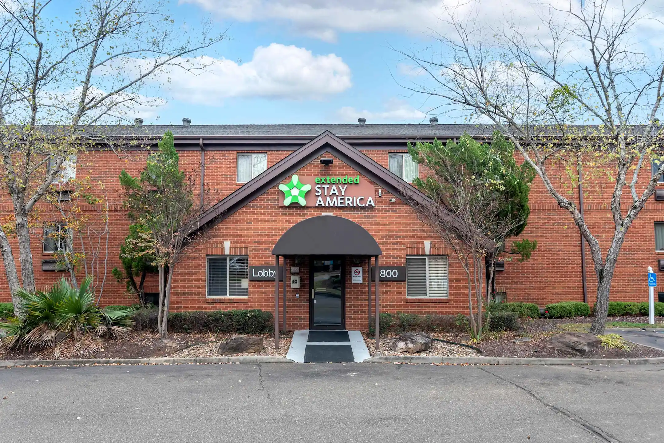 Furnished Studio Jackson Ridgeland 800 Ridgewood RD. Ridgeland