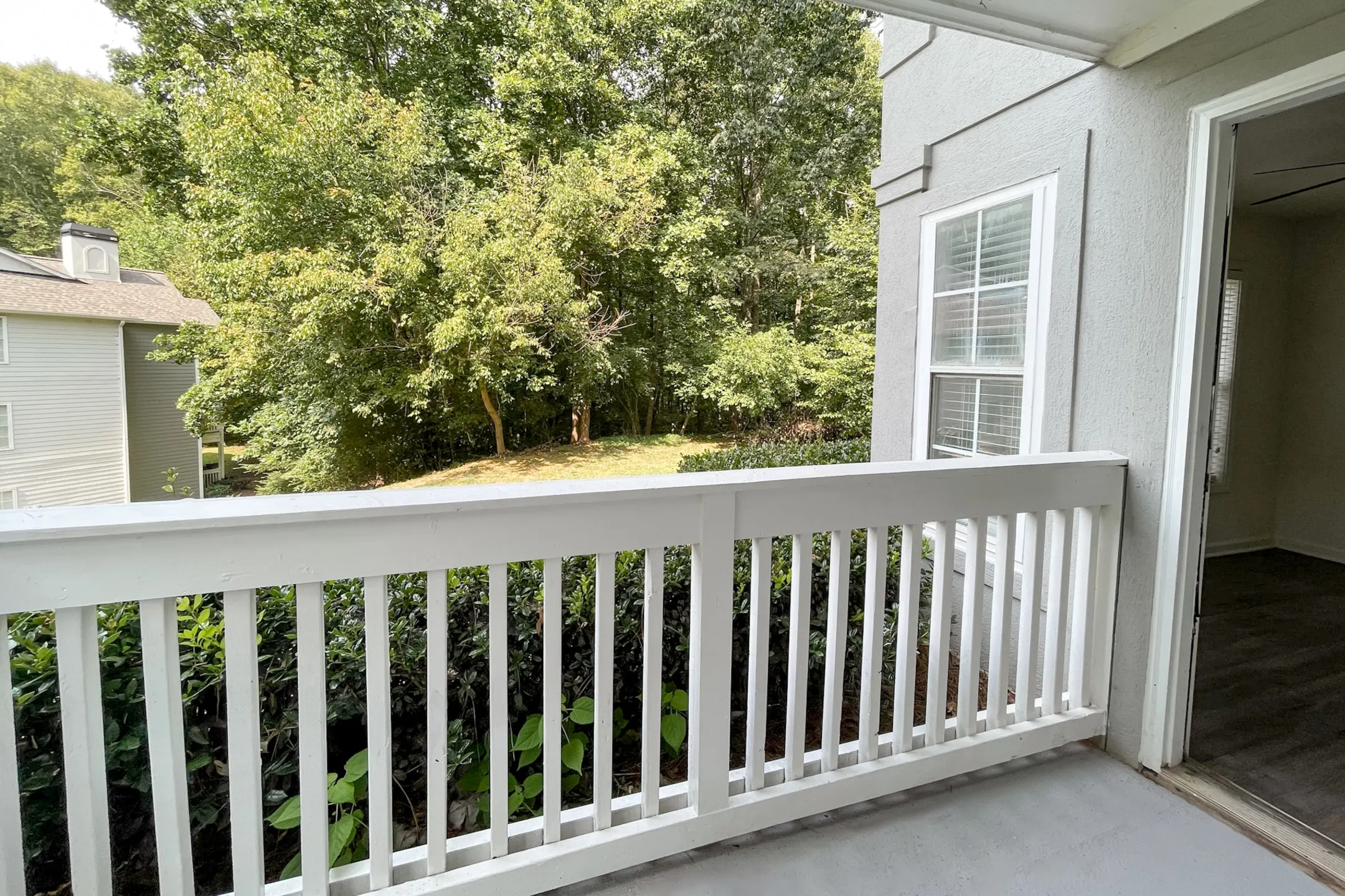 The Crest at Berkeley Lake Apartment Homes Apartments Duluth, GA 30096