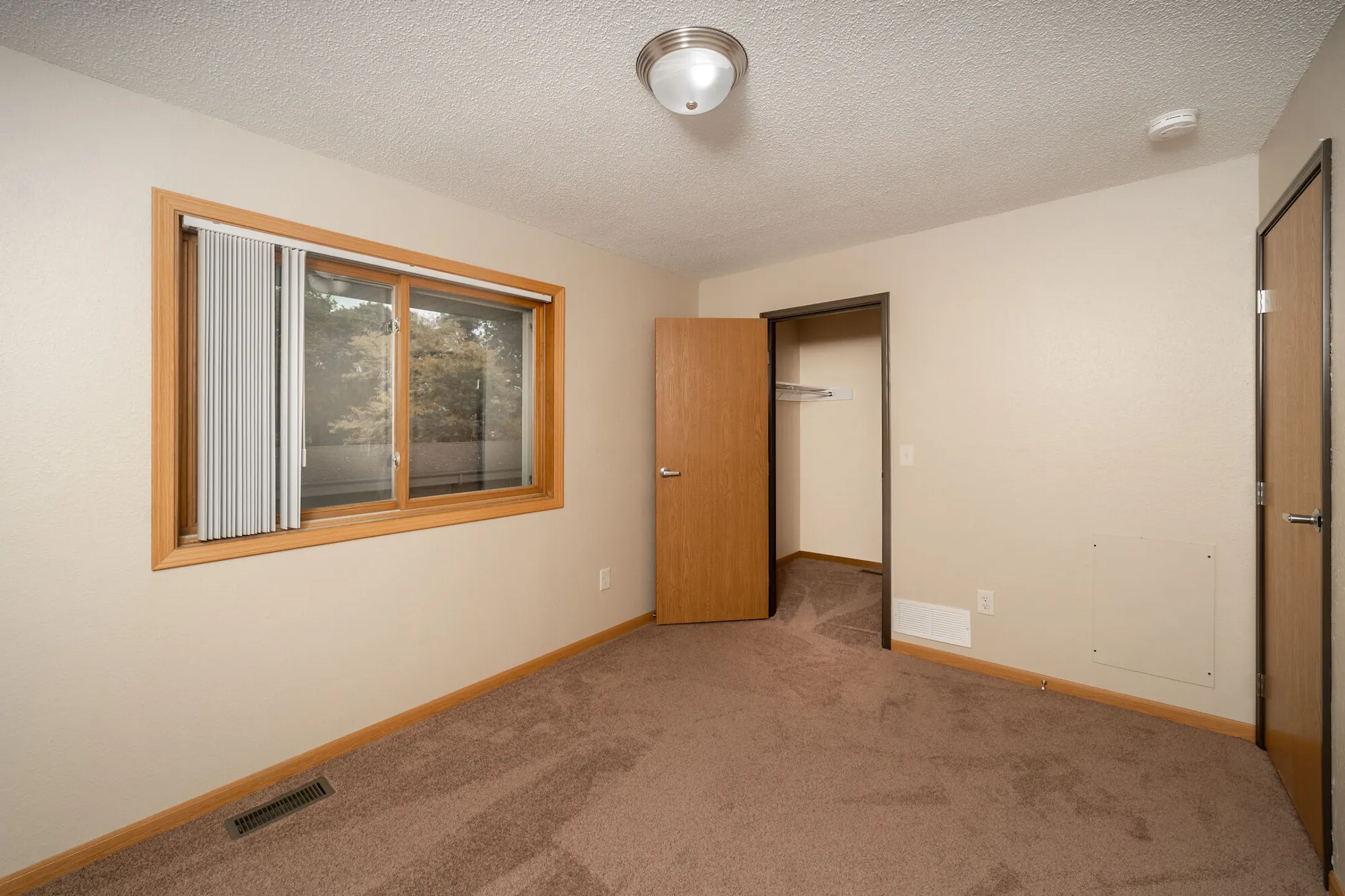 Woodview Apartments And Townhomes 13120 Woodview Lane Zimmerman, MN