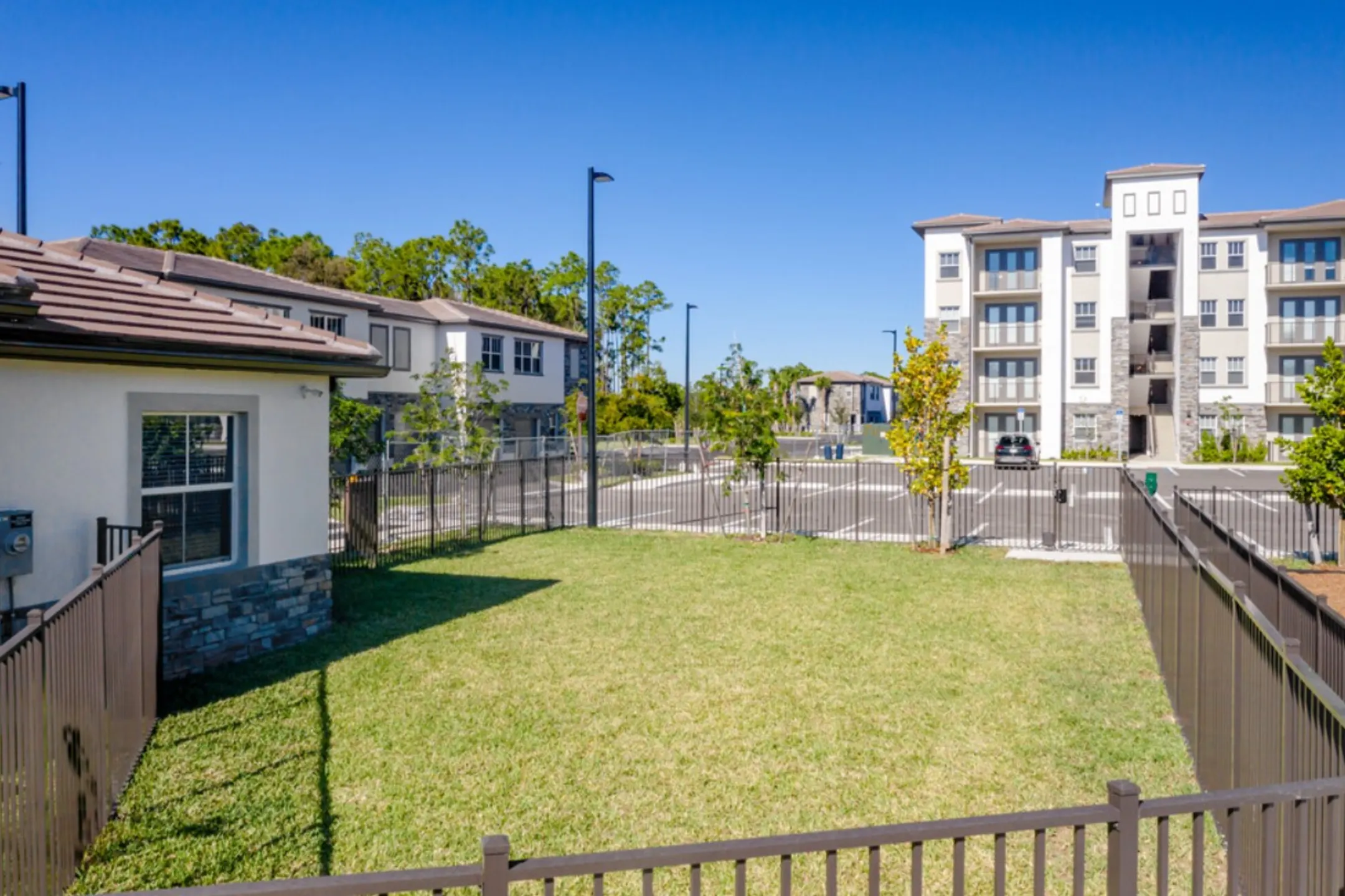 Legacy Gateway 10900 Legacy Gateway Circle Fort Myers, FL