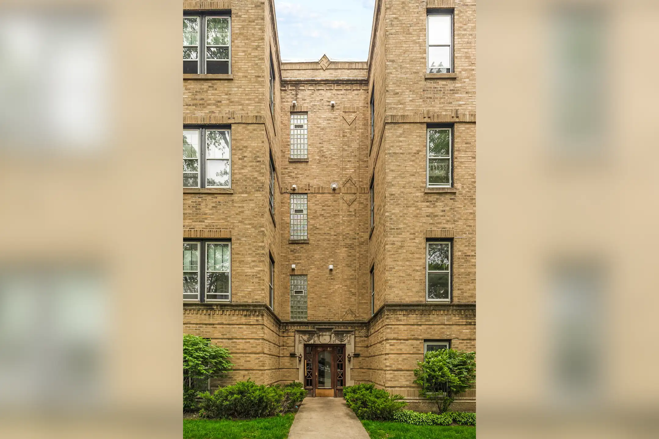 801 Dobson Street Apartments Evanston, IL 60202