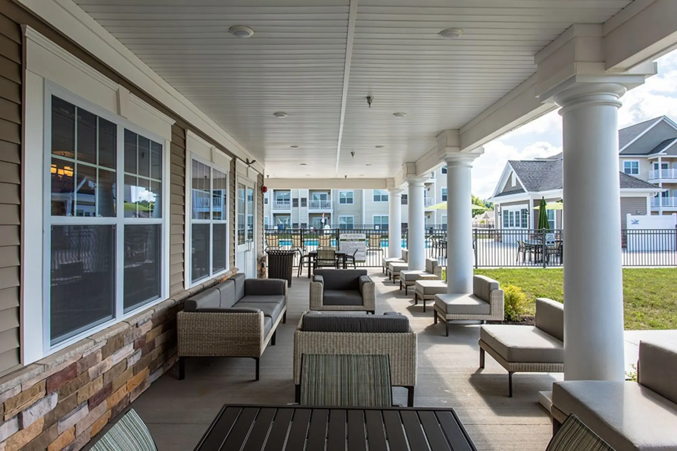 Patio / Deck - The Landings at Meadowood - Baldwinsville, NY