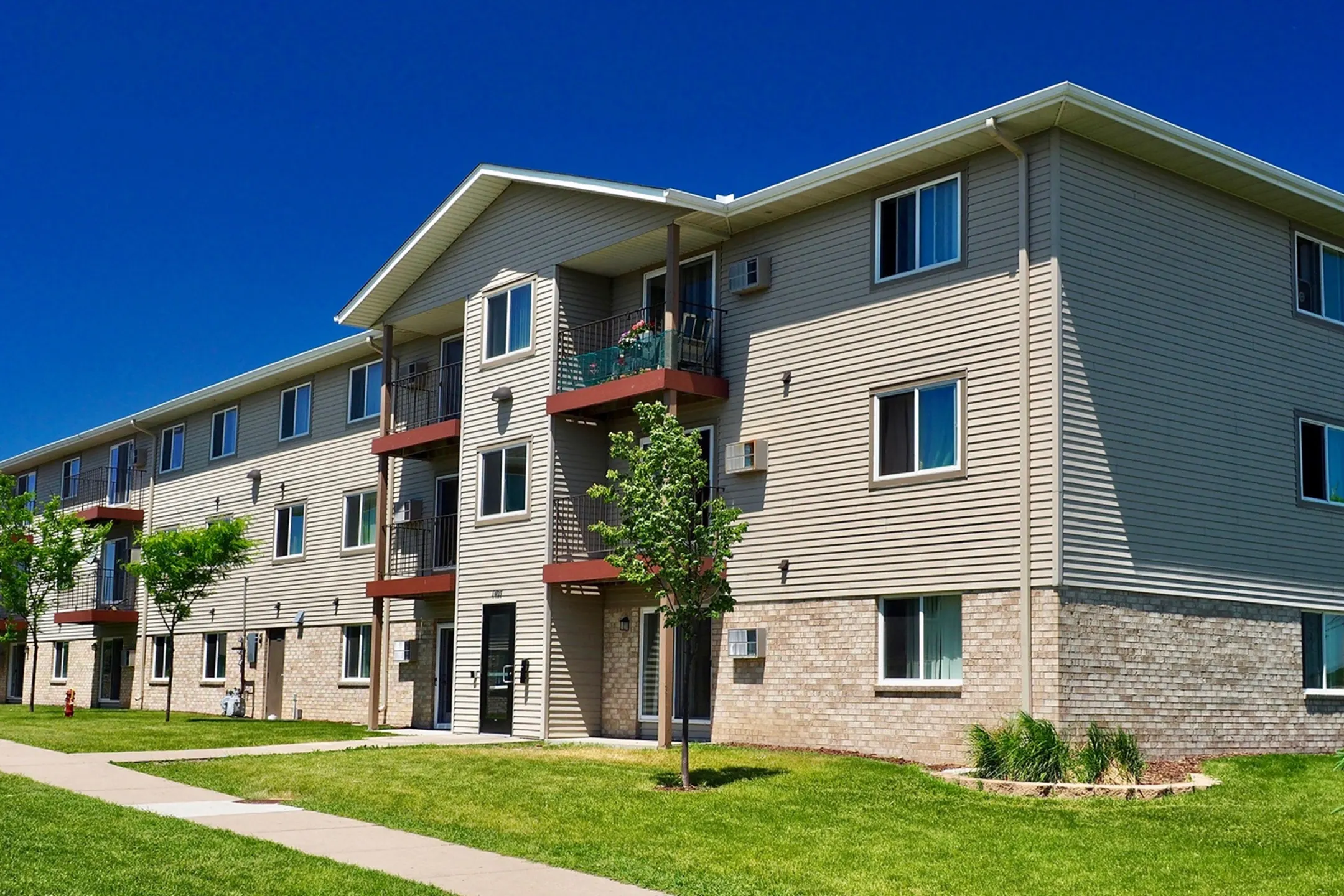 Somerset Properties Apartments Willmar, MN 56201