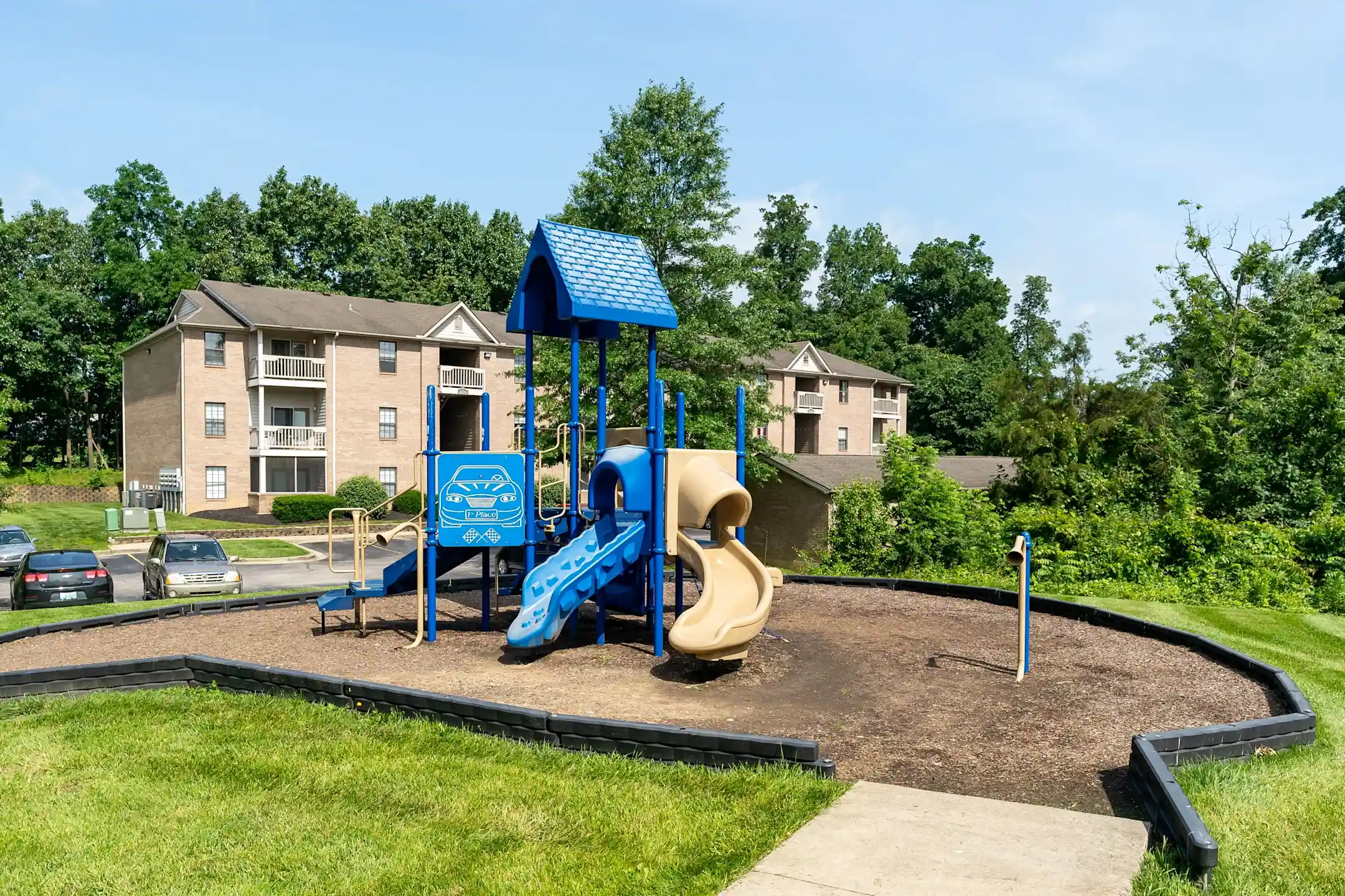 Burlington Oaks Apartments Burlington, KY 41005