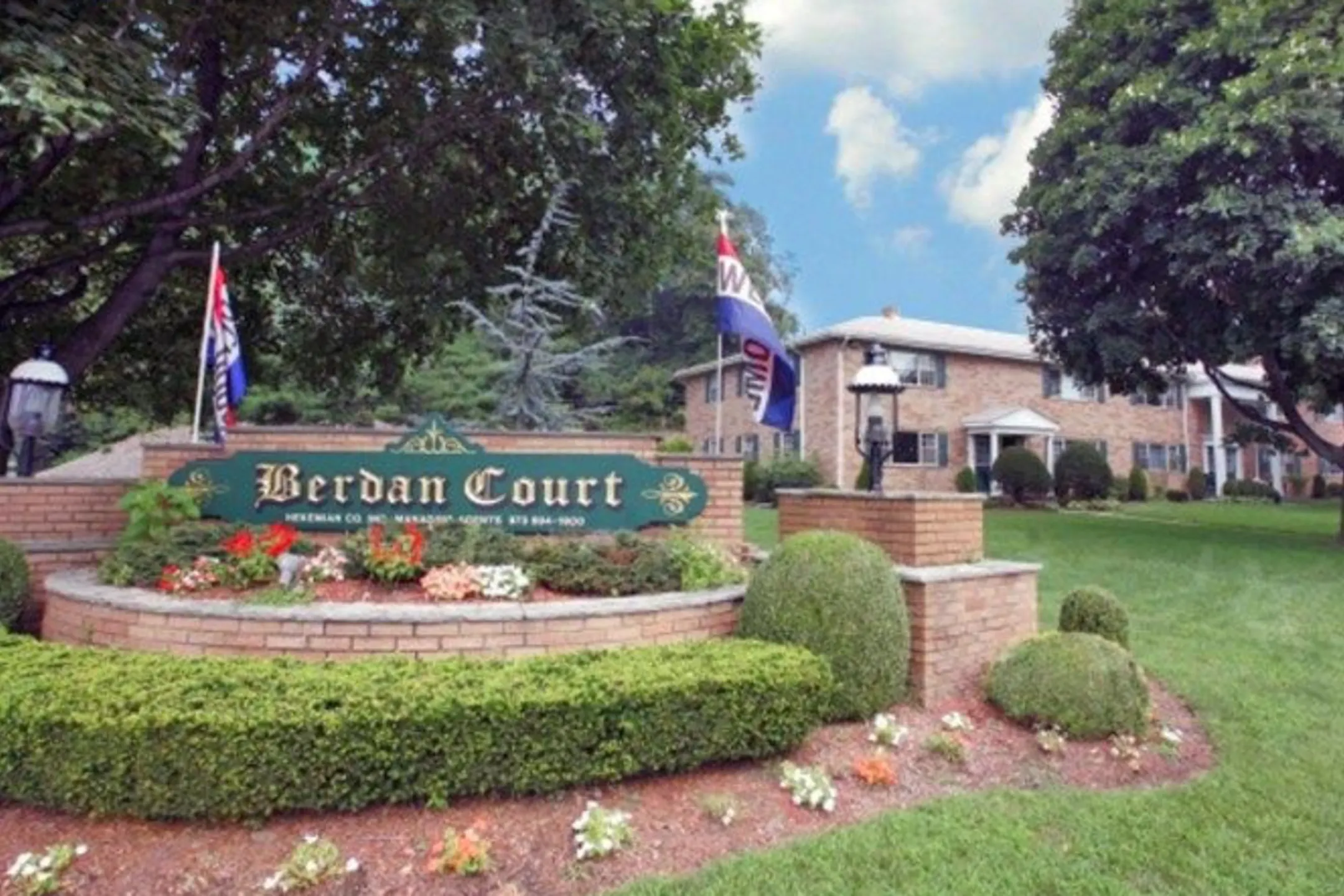 Berdan Court 2 Hazen Ct Wayne NJ Apartments for Rent Rent
