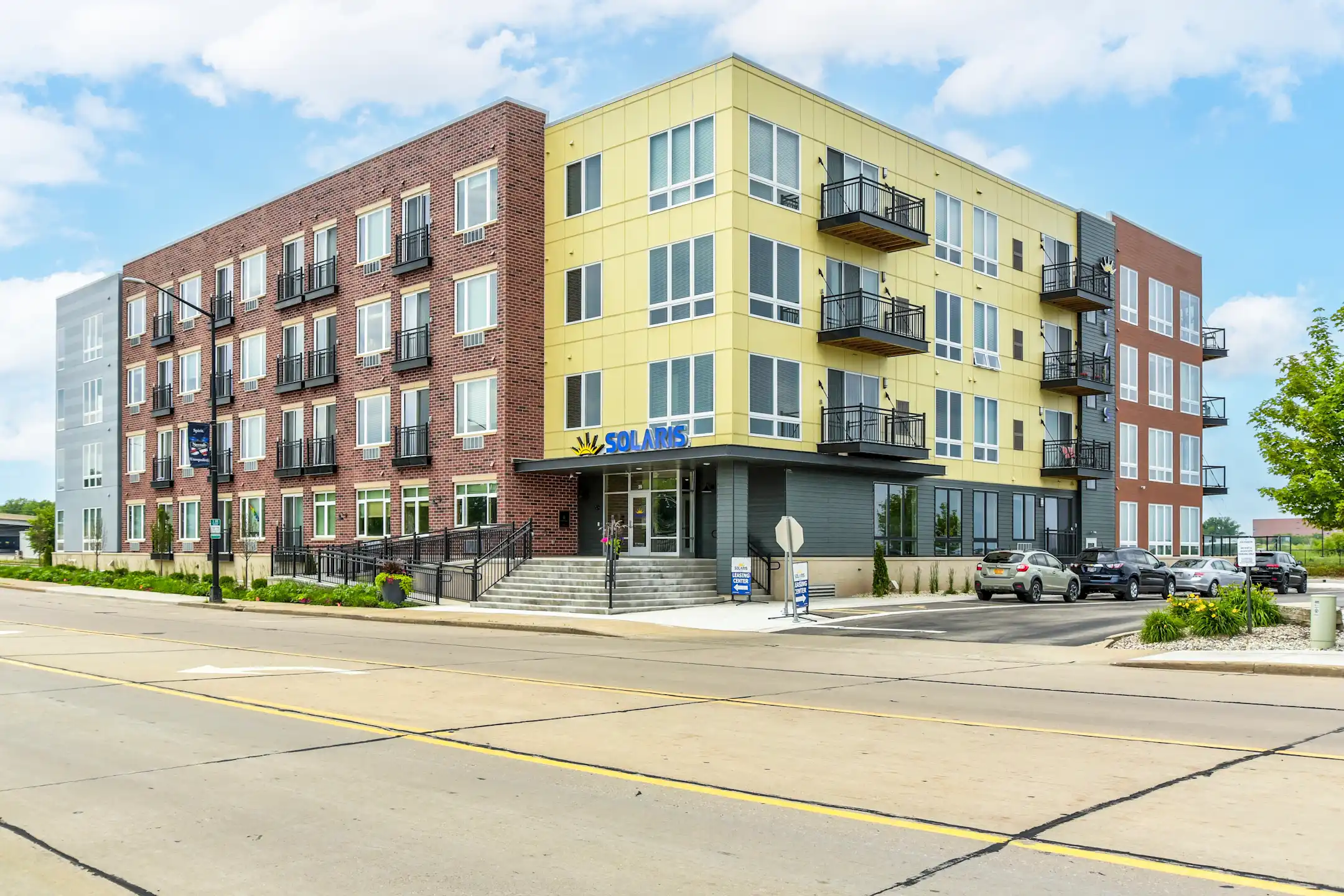 Solaris On Main Apartments Neenah, WI 54956