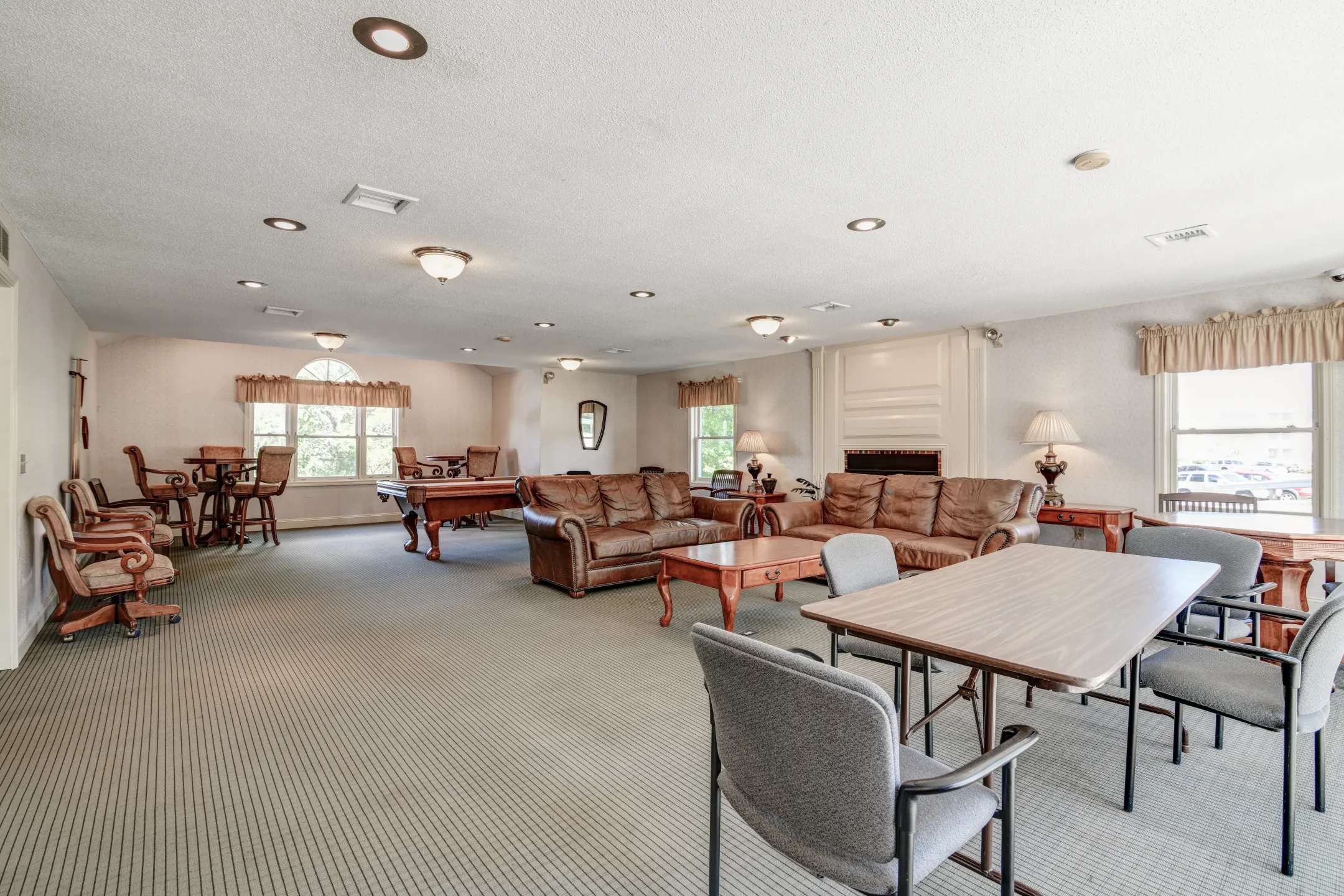 Dining Room - Sunset Ridge Apartments - Manchester, NH