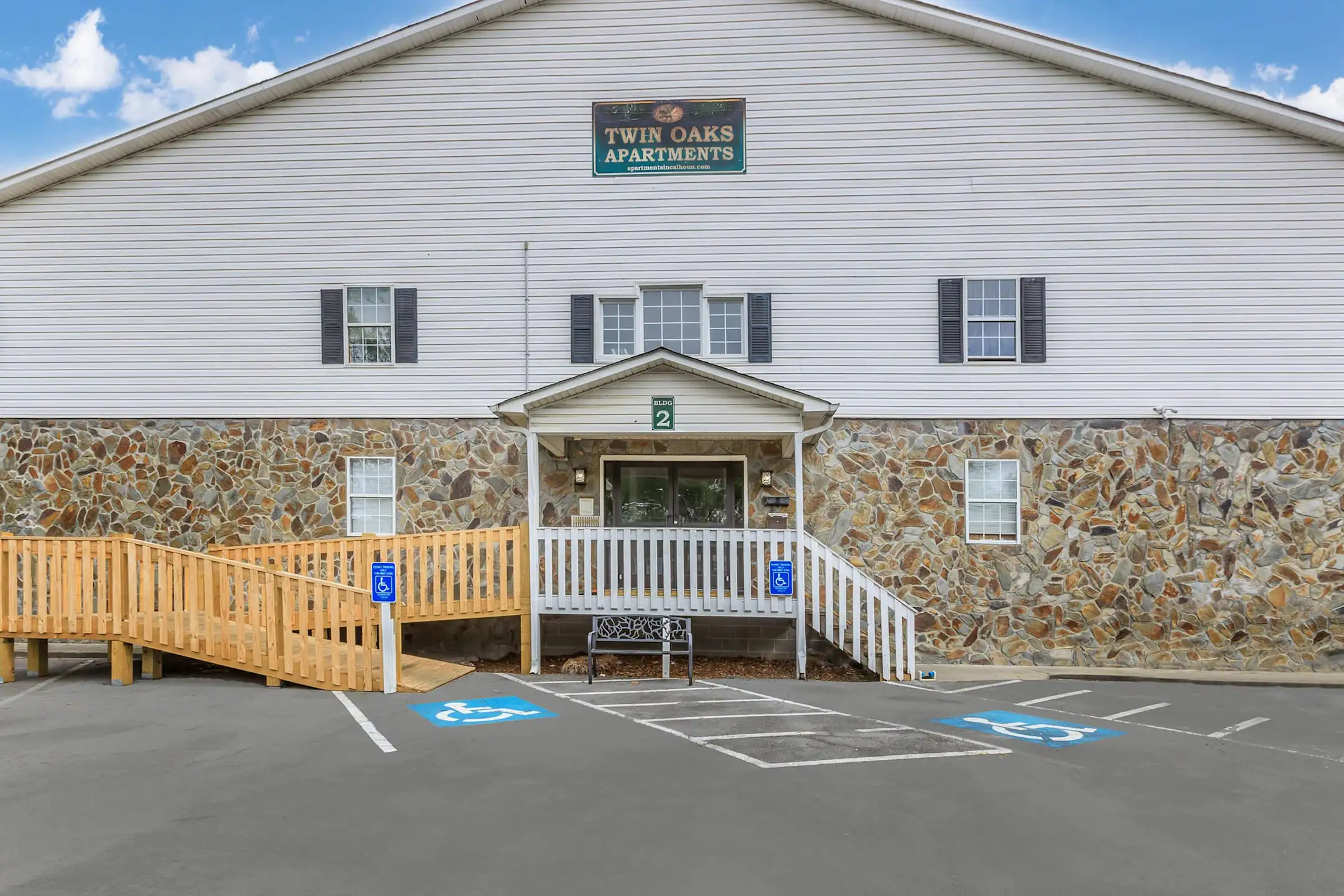 Twin Oaks Apartments Apartments Calhoun, GA 30701