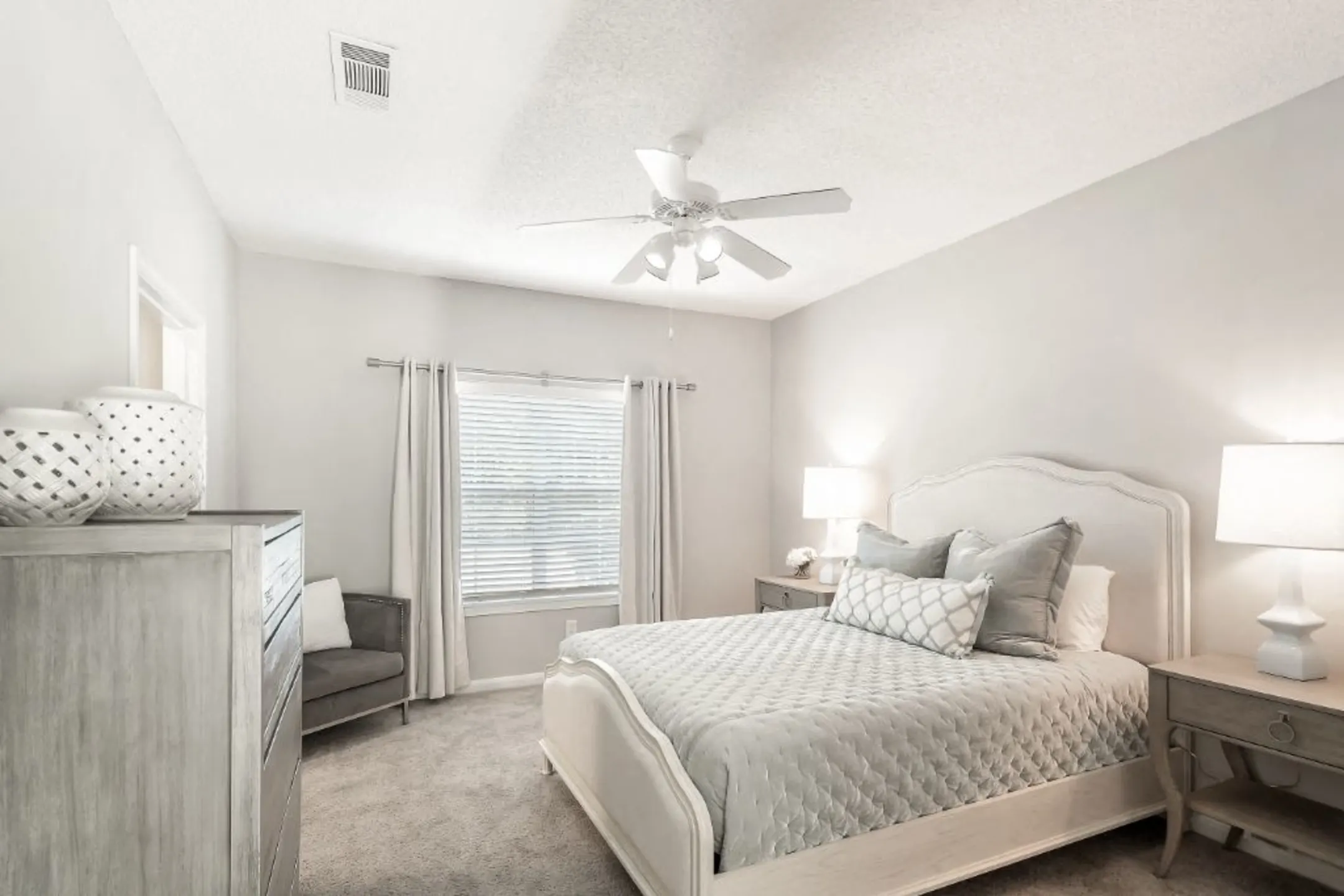 Lagniappe of Biloxi Apartment Homes 831 Cedar Lake Rd Biloxi, MS