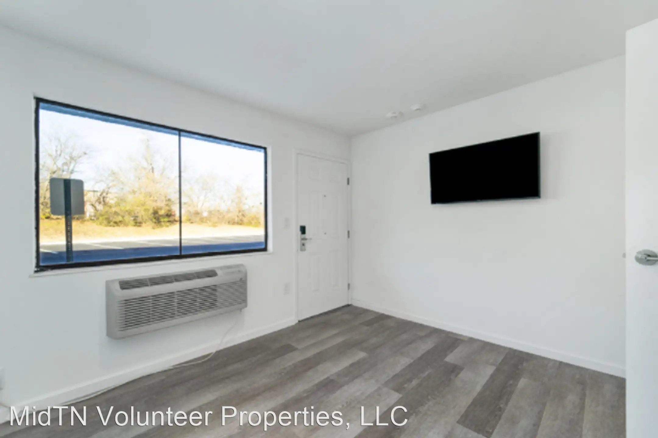 Sohana Apartments 311 West Trinity Lane Nashville, TN Apartments