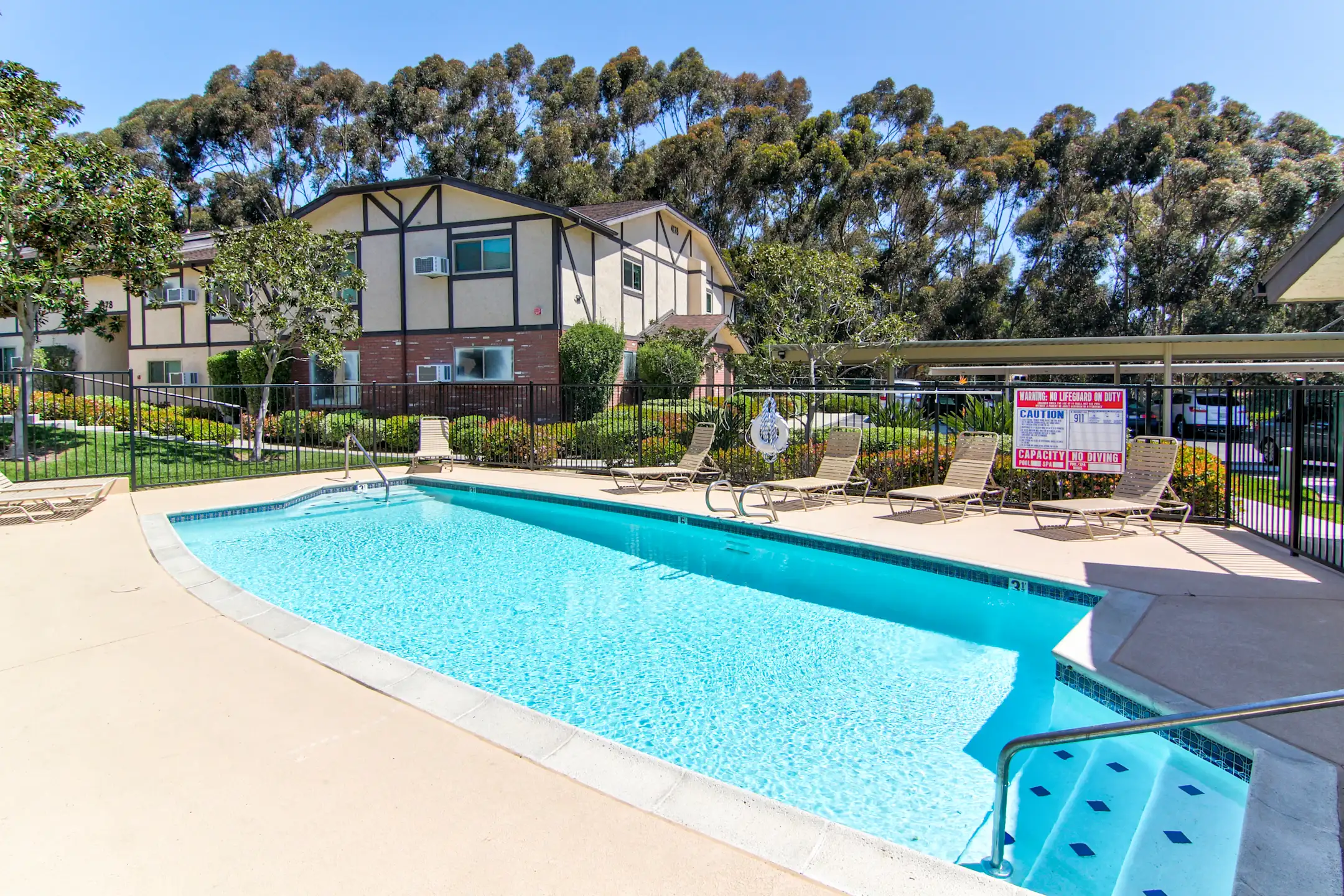 La Jolla View Apartments San Diego, CA 92122