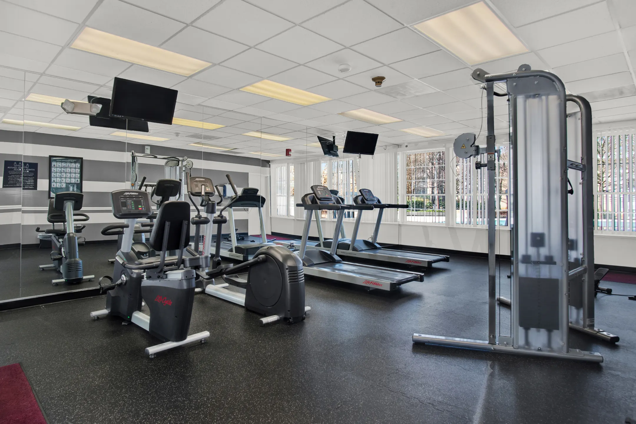 Fitness Weight Room - Autumn Woods - Bladensburg, MD