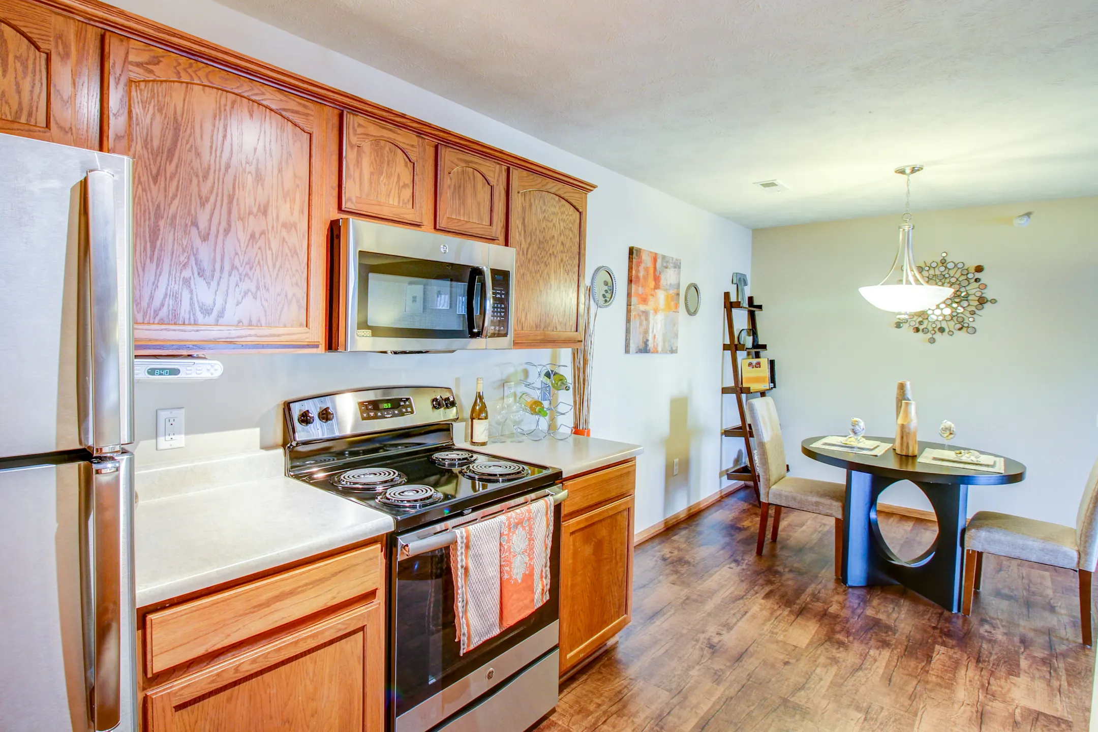 Tiburon View Apartments 16895 Oakmont Dr Omaha, NE Apartments for