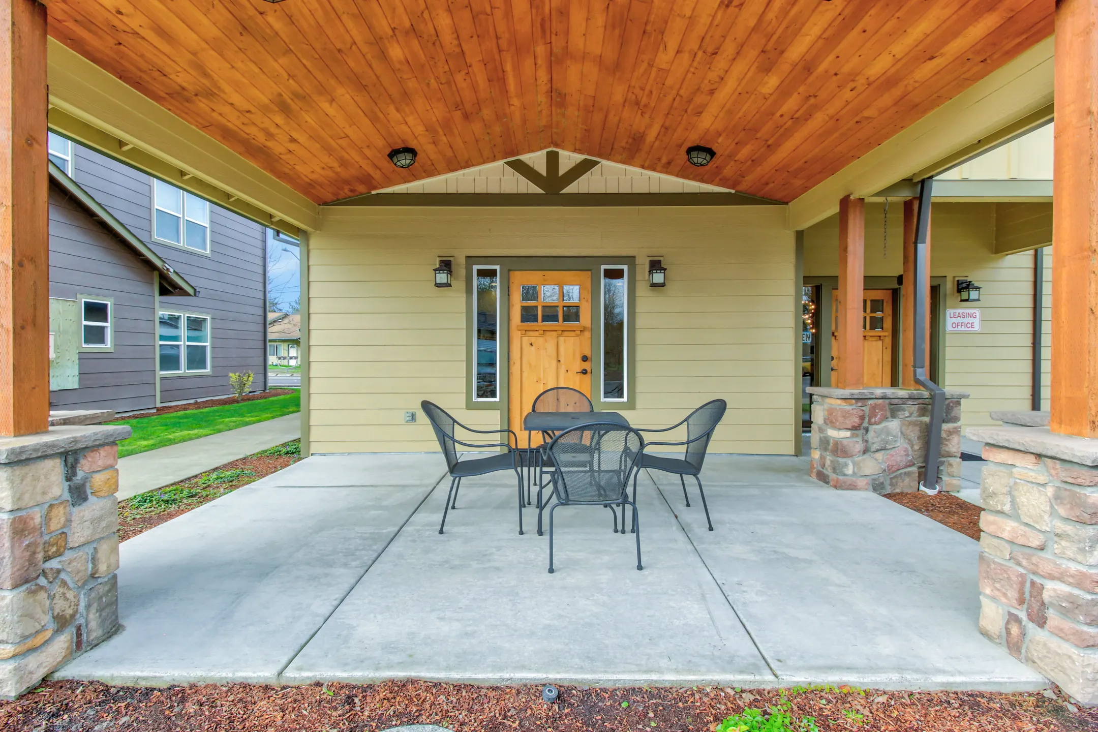 Patio / Deck - RiverBend Apartments - Albany, OR