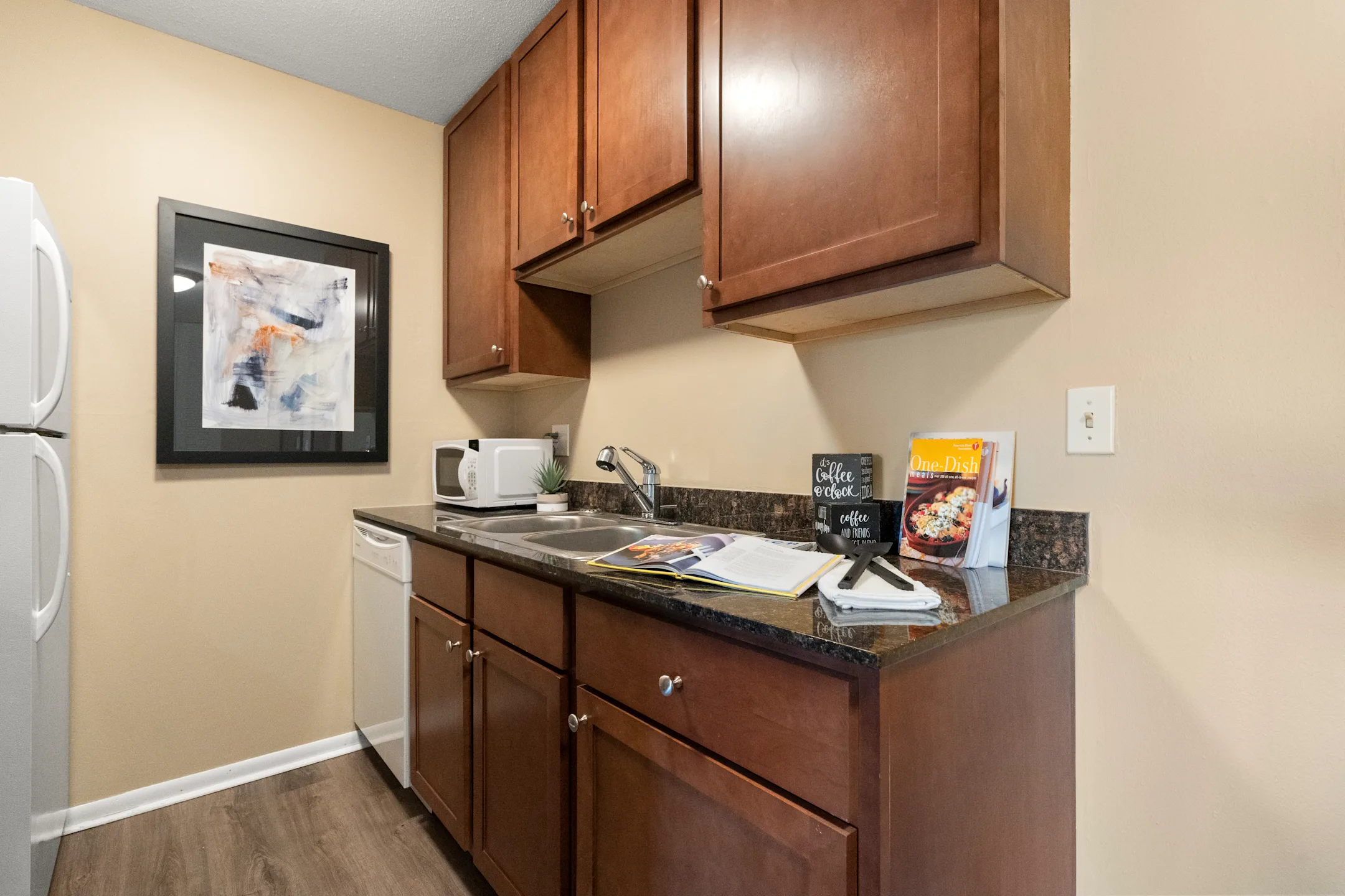 Imperial Gates Apartments Brooklyn Park, MN 55443