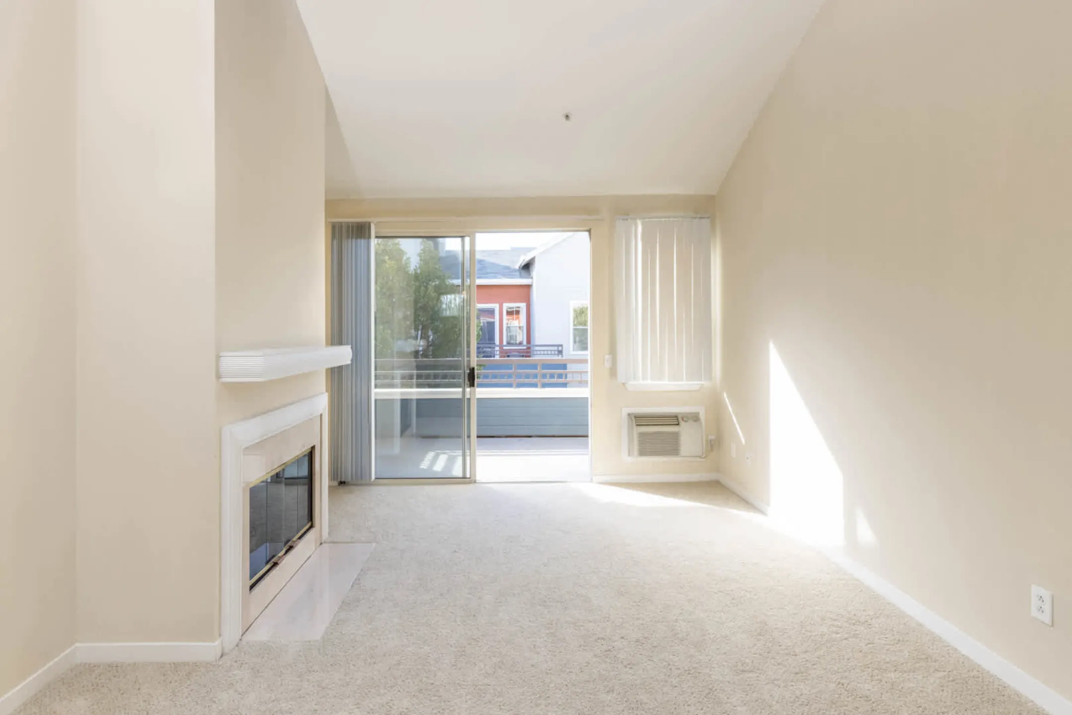 City Gate at Cupertino Apartments Cupertino, CA 95014