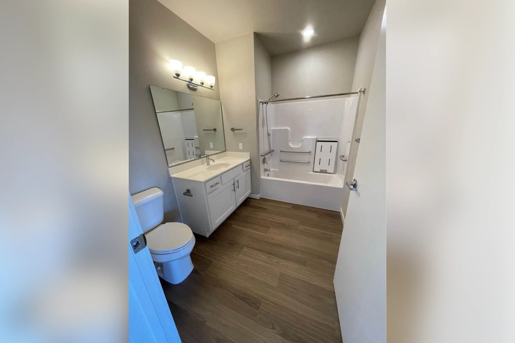 Bathroom - Lakeland Court Apartments II - Devils Lake, ND