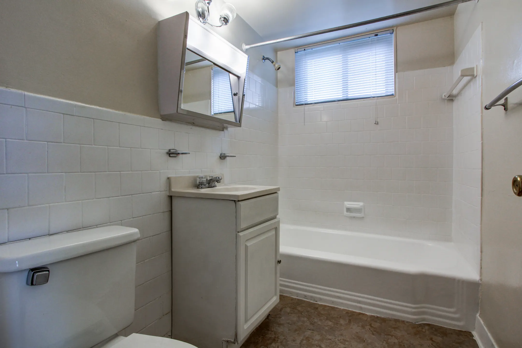Bathroom - Thayer Terrace - Silver Spring, MD